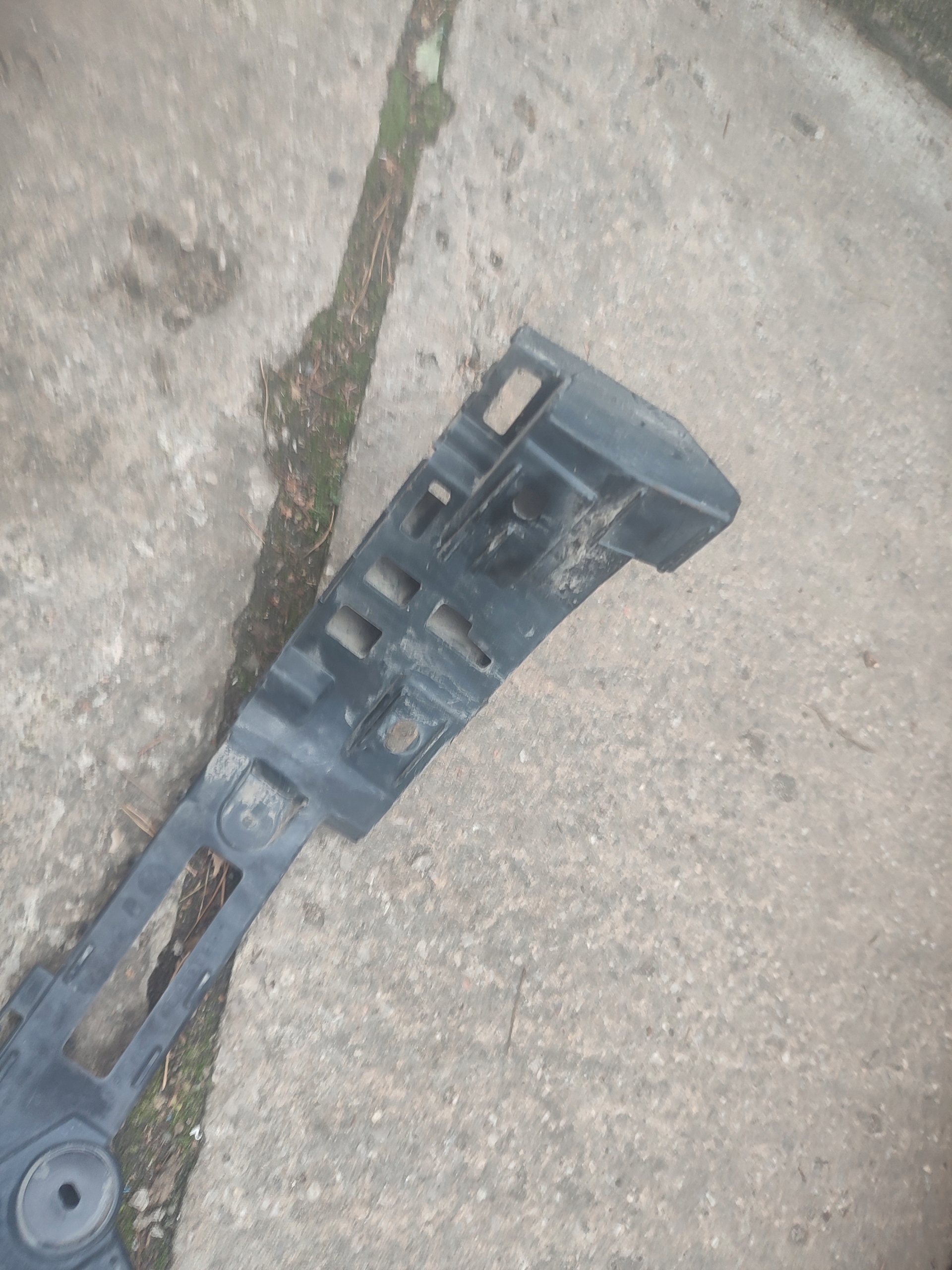 bumper bracket right rear part right rear VW PASSAT B7 KOMBI 3AF807394