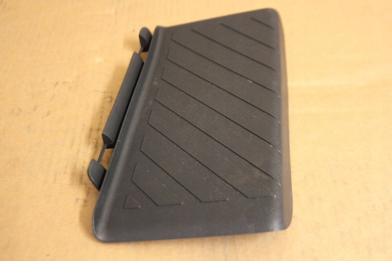 3QF972135 - ПОДСТУПЕНКА VW ATLAS 3CN864777