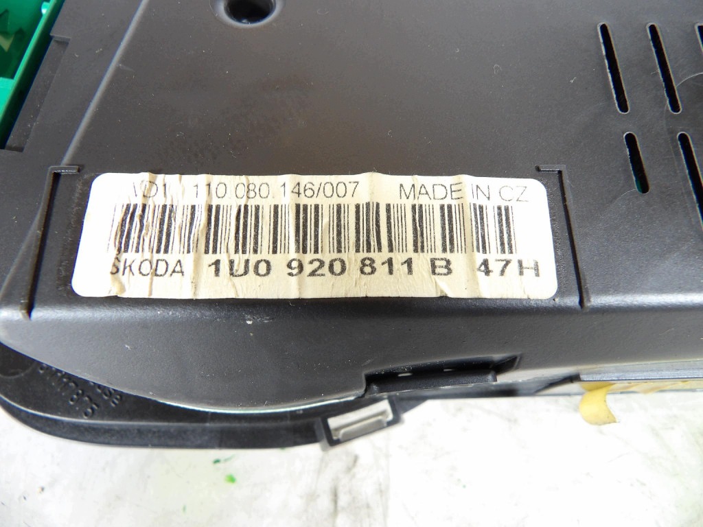 SKODA OCTAVIA and 1.6 B dials 1U0920811B