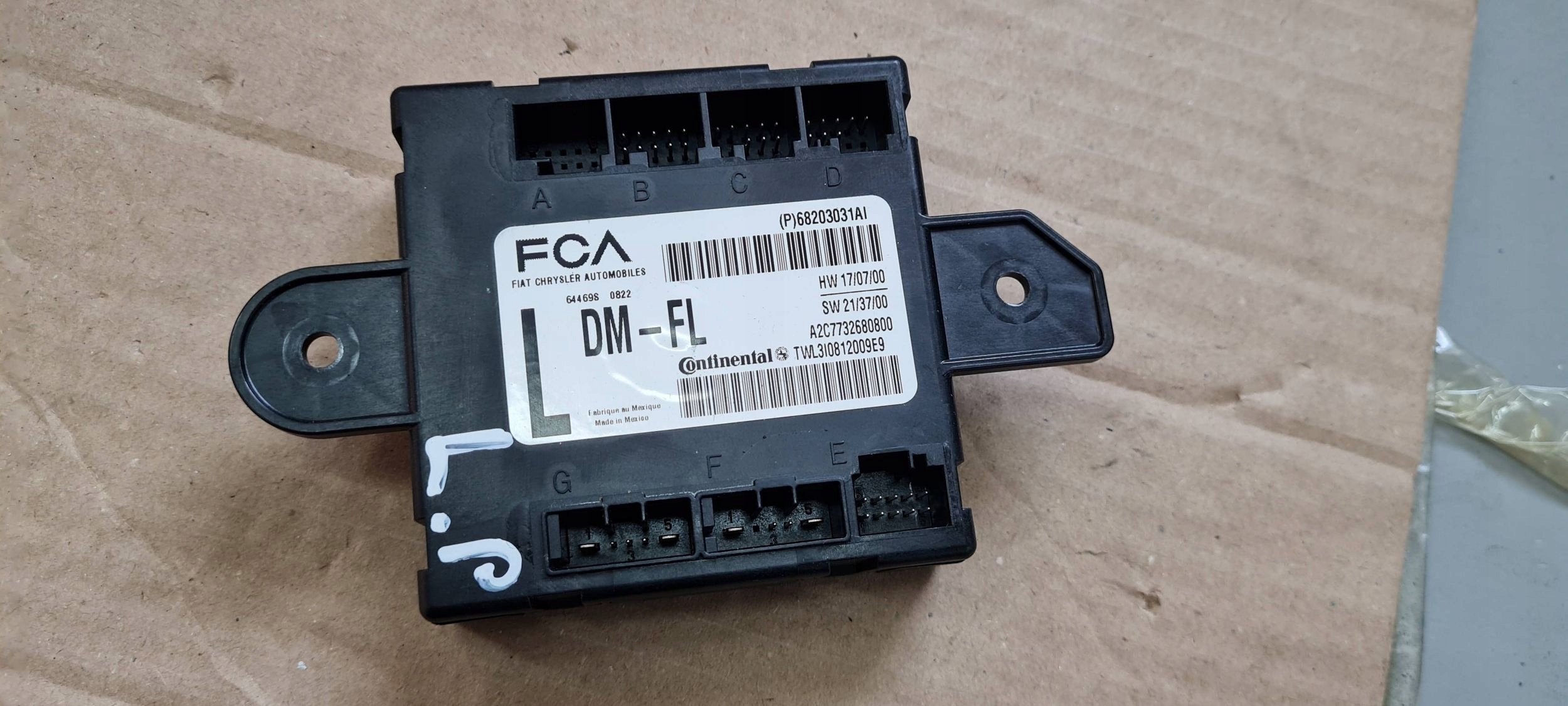 Jeep Grand Cherokee WL 2022 module control unit door left front 68203031AI