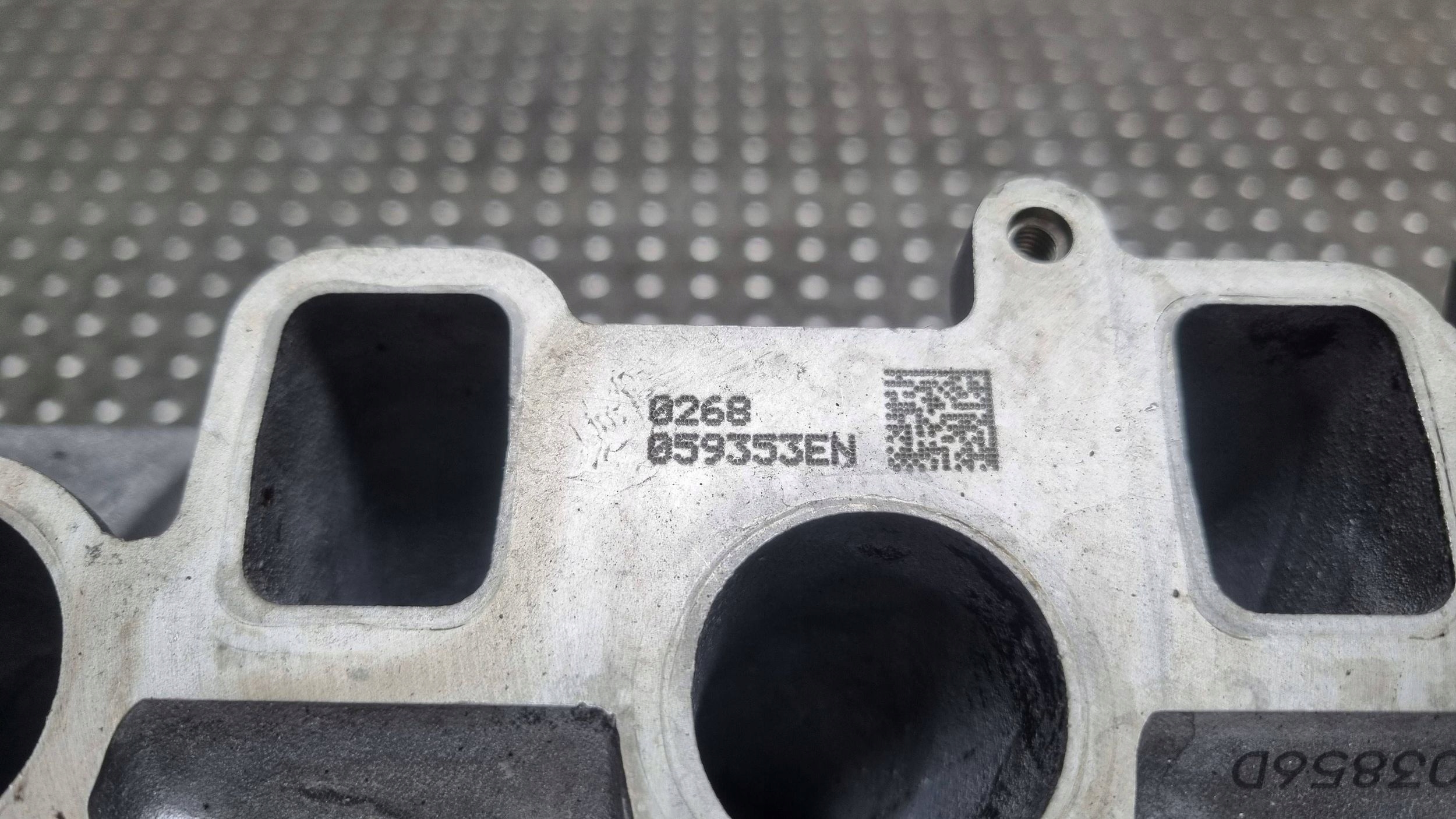 hlava vačky levá 0593AS 059353EN AUDI A6 C7 A7 SQ5 3.0TDI BITURBO CGQ CVU