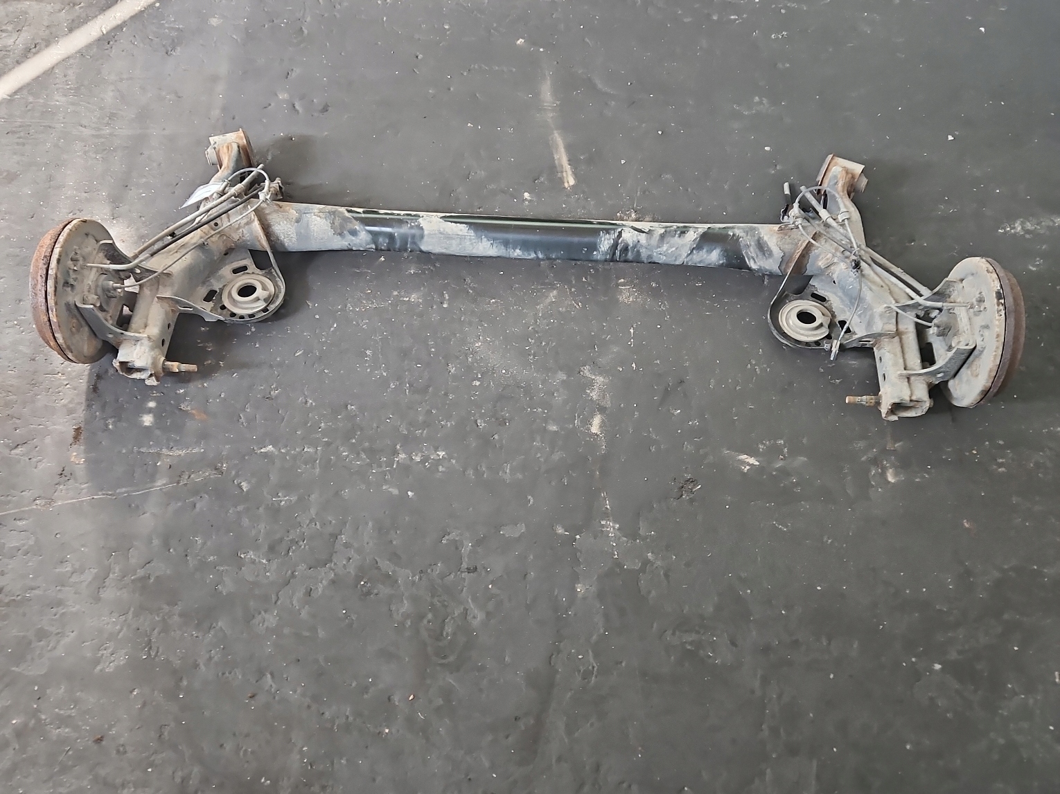 TYLNA BELKA OŚ TYŁ SUZUKI SWIFT MK7 10-17