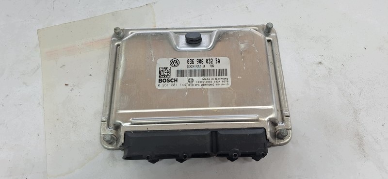 computer control unit VW GOLF V 036906032BA