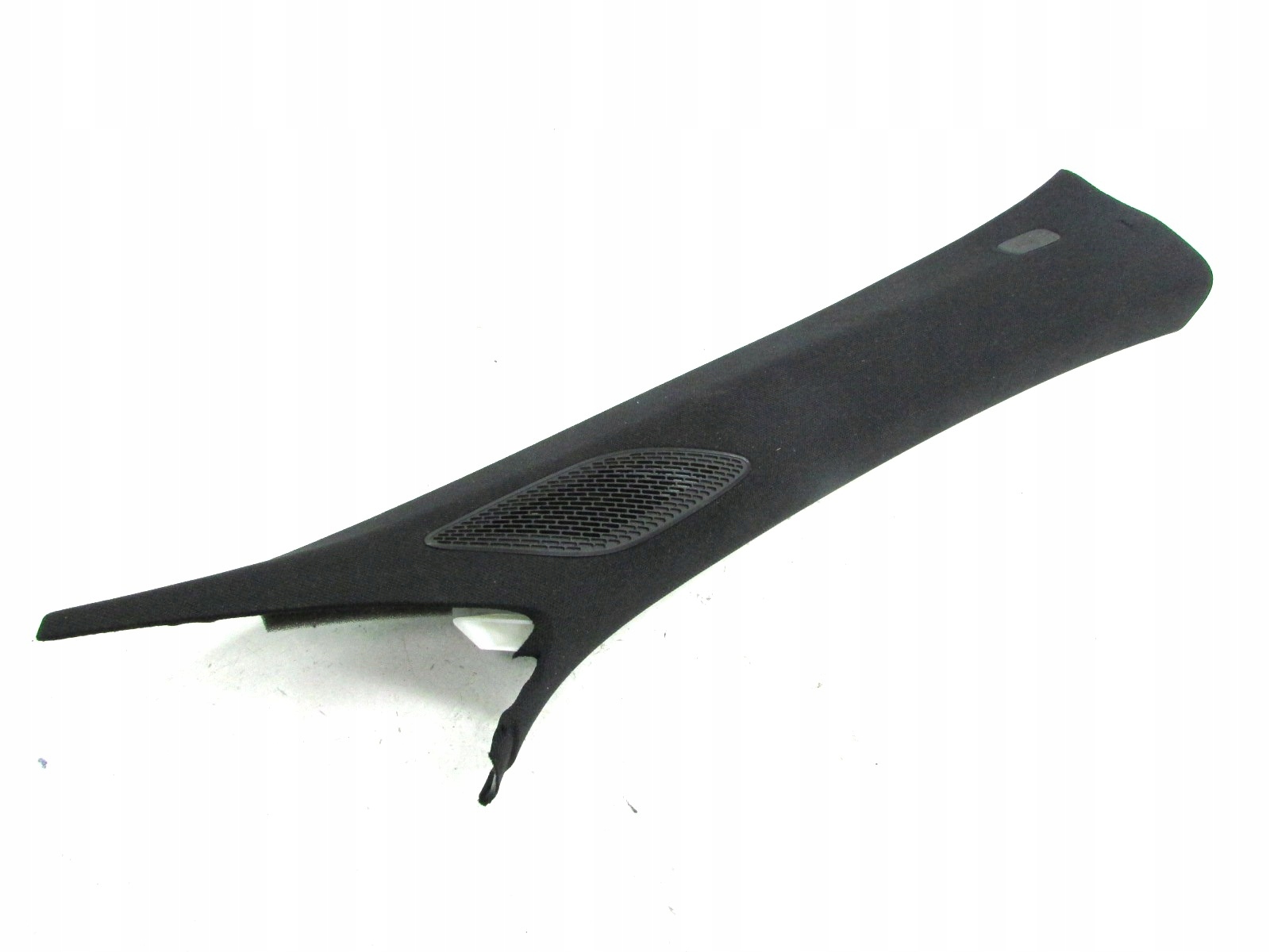 A1776900100 - MERCEDES W177 кришка стійки права передня Європа