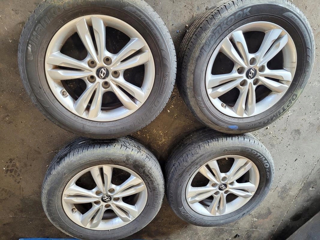 Hyundai Koła Felgi aluminiowe R17 5x114,3 ET48 komplet 225/60/17 Opony+Felg Otwór centralny (mm) Inny