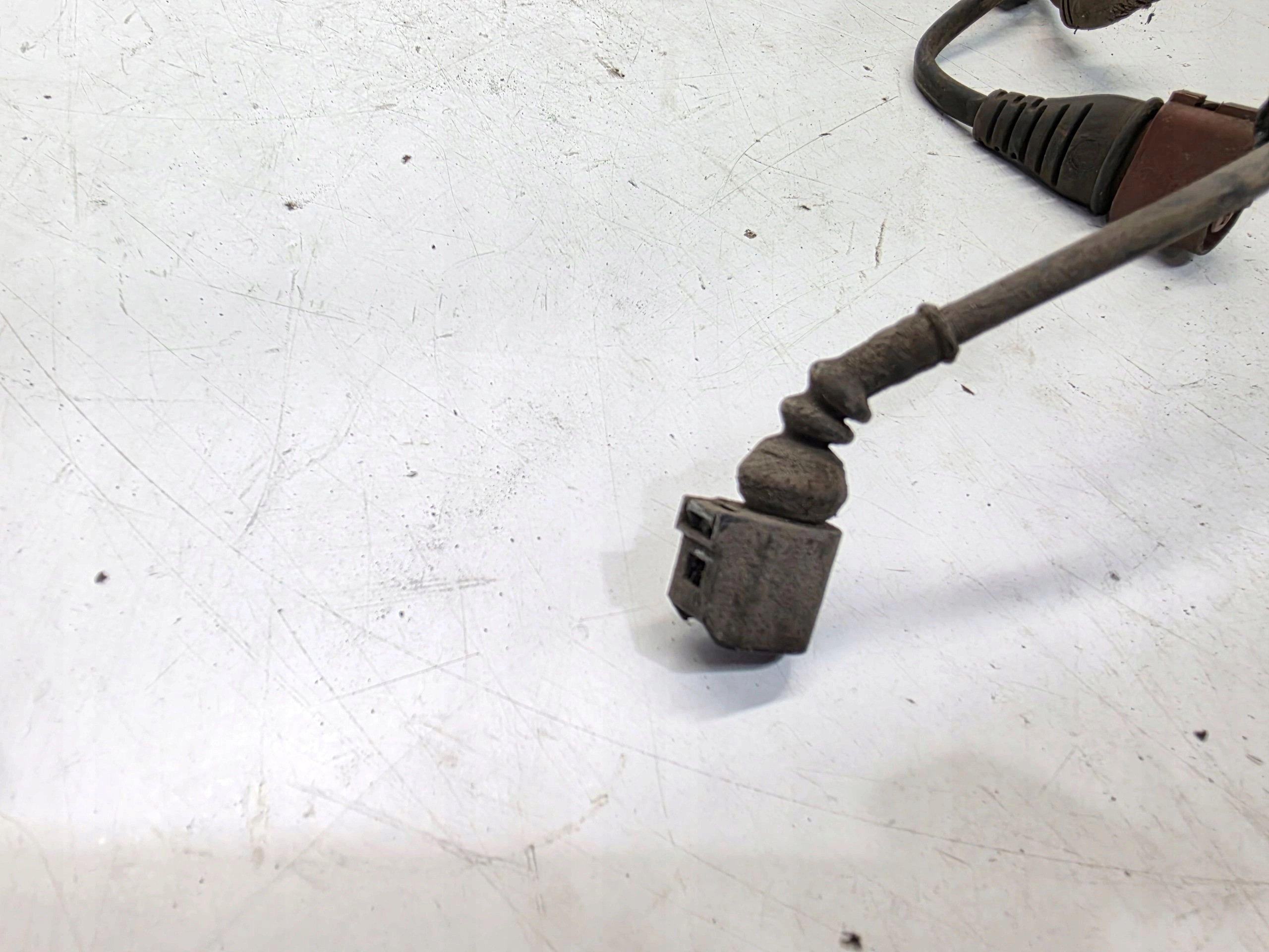 bundle of a caliper left rear part AUDI A6 C6 4F0972253AD original !!!