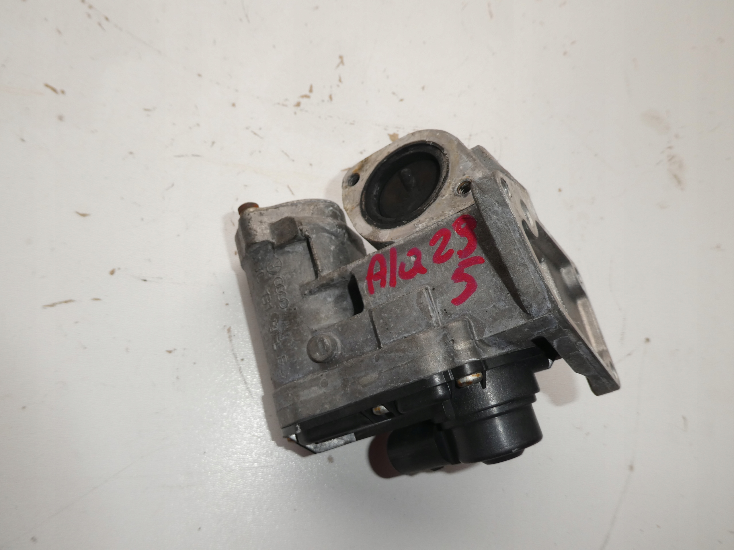 VW GOLF V 1.6 FSI AGR-VENTIL A2C53025941