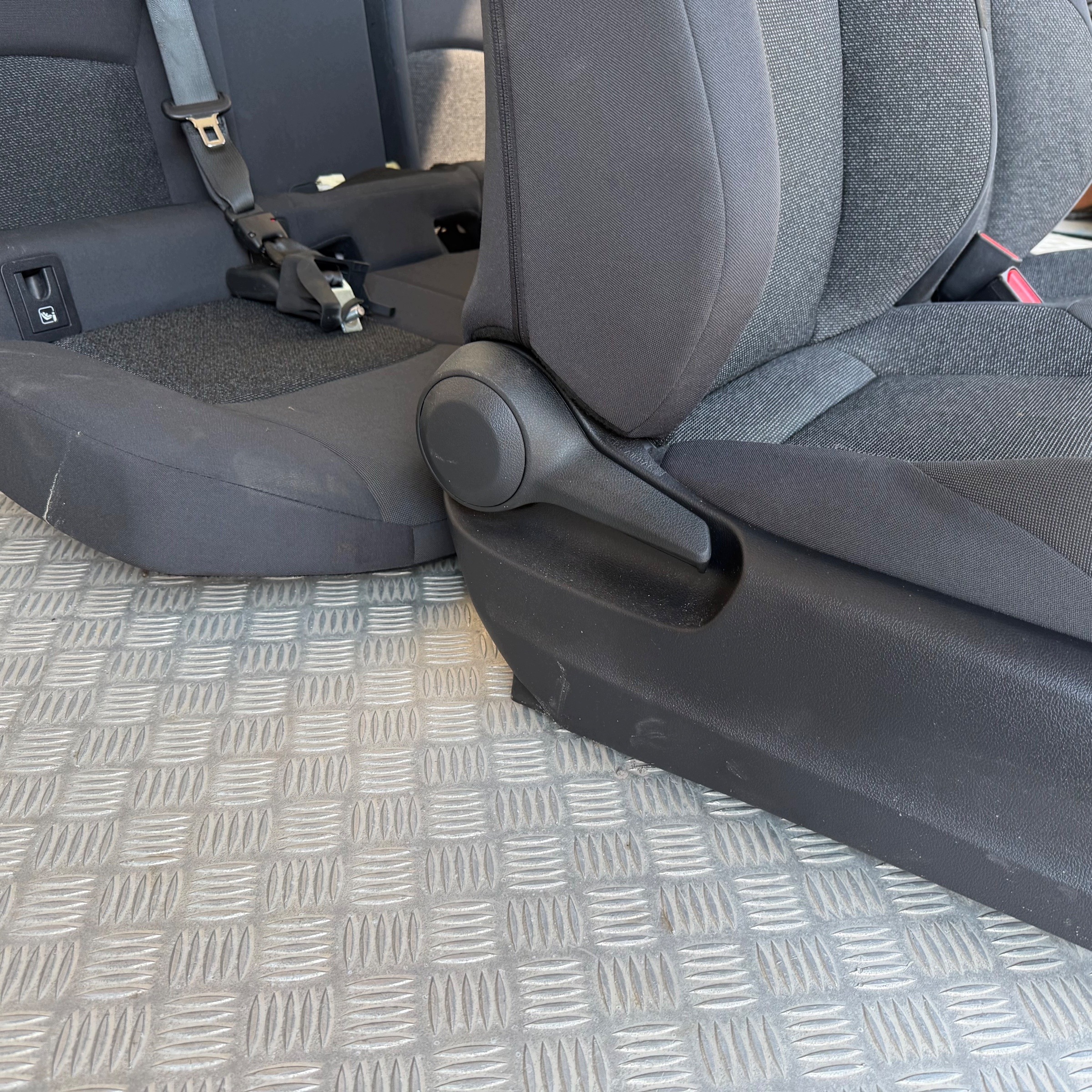 Siège KOMPLET TOYOTA C-HR II 2024 ROK
