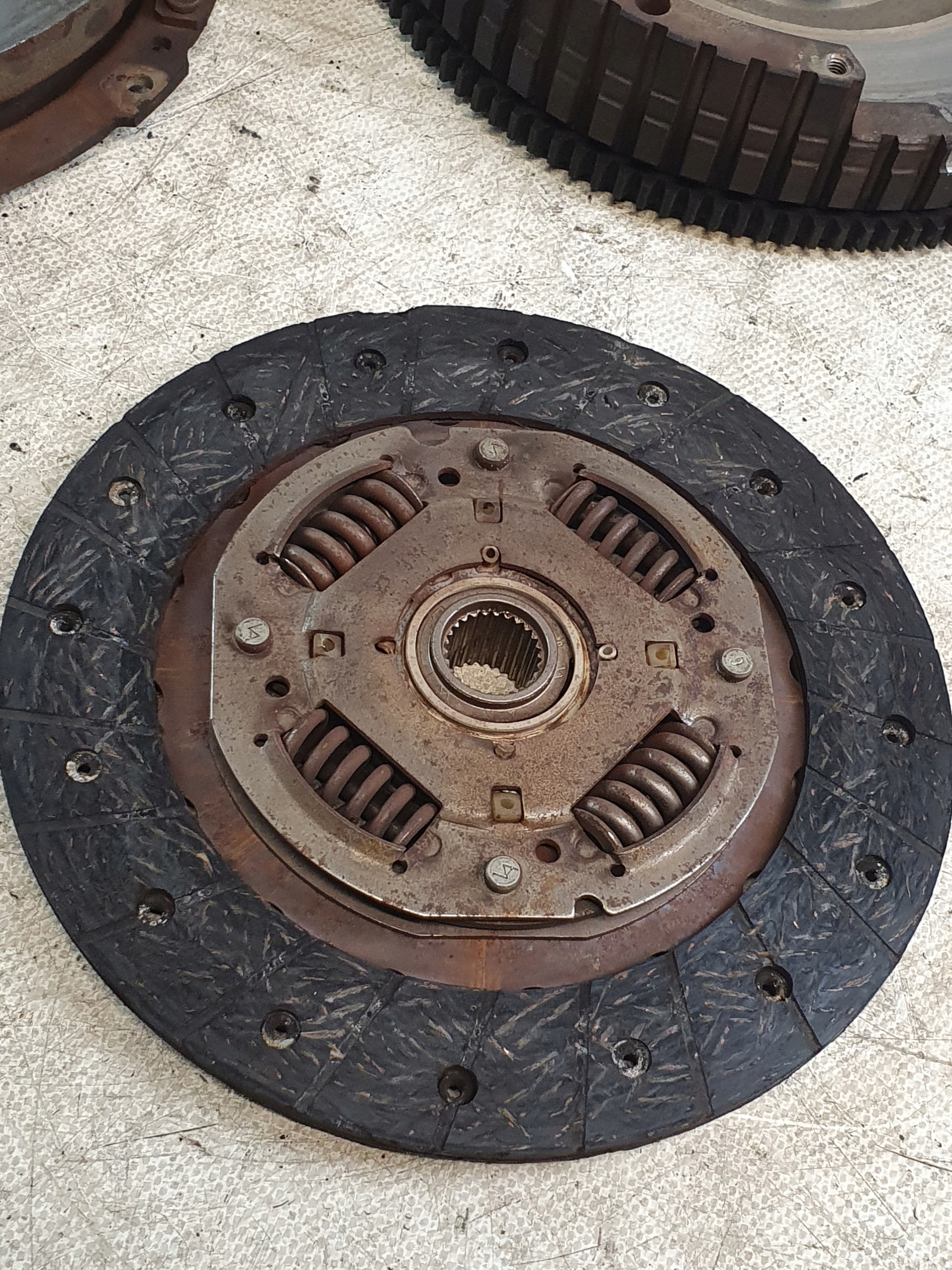 Complets Embrayage RENAULT CLIO II 1.5DCI 03r.