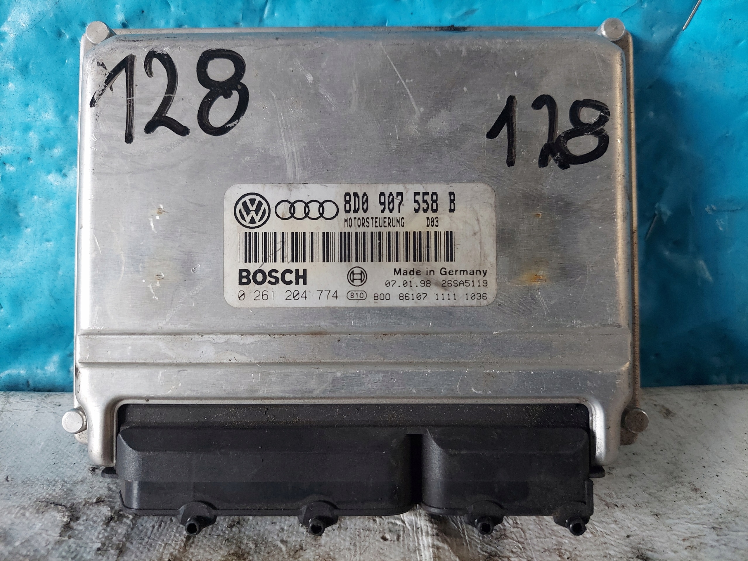 PASSAT B5 1.8 B 8D0907558B unité de commande électronique uce moteur