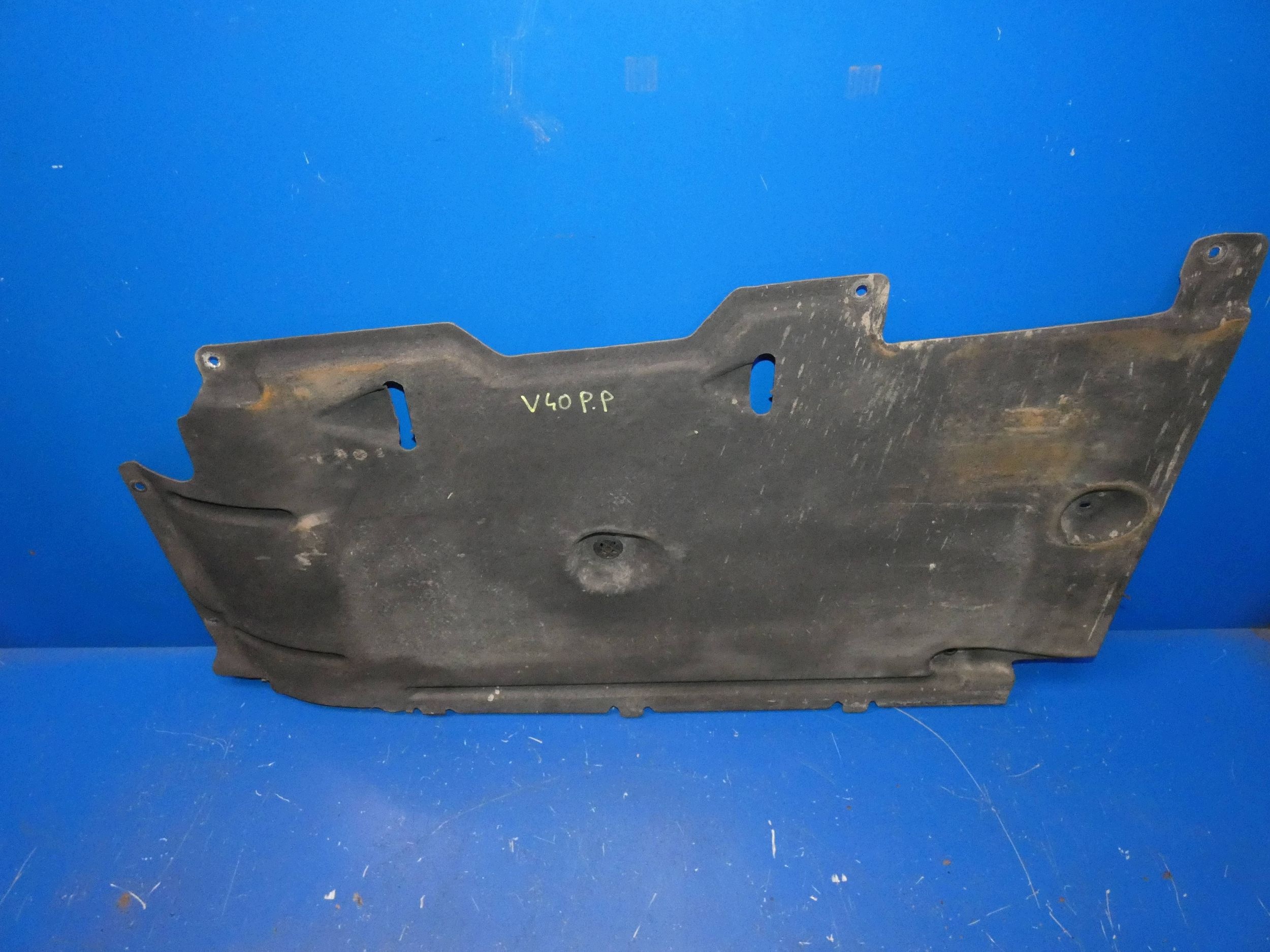 cover front chassis front side right Volvo V40 31378232