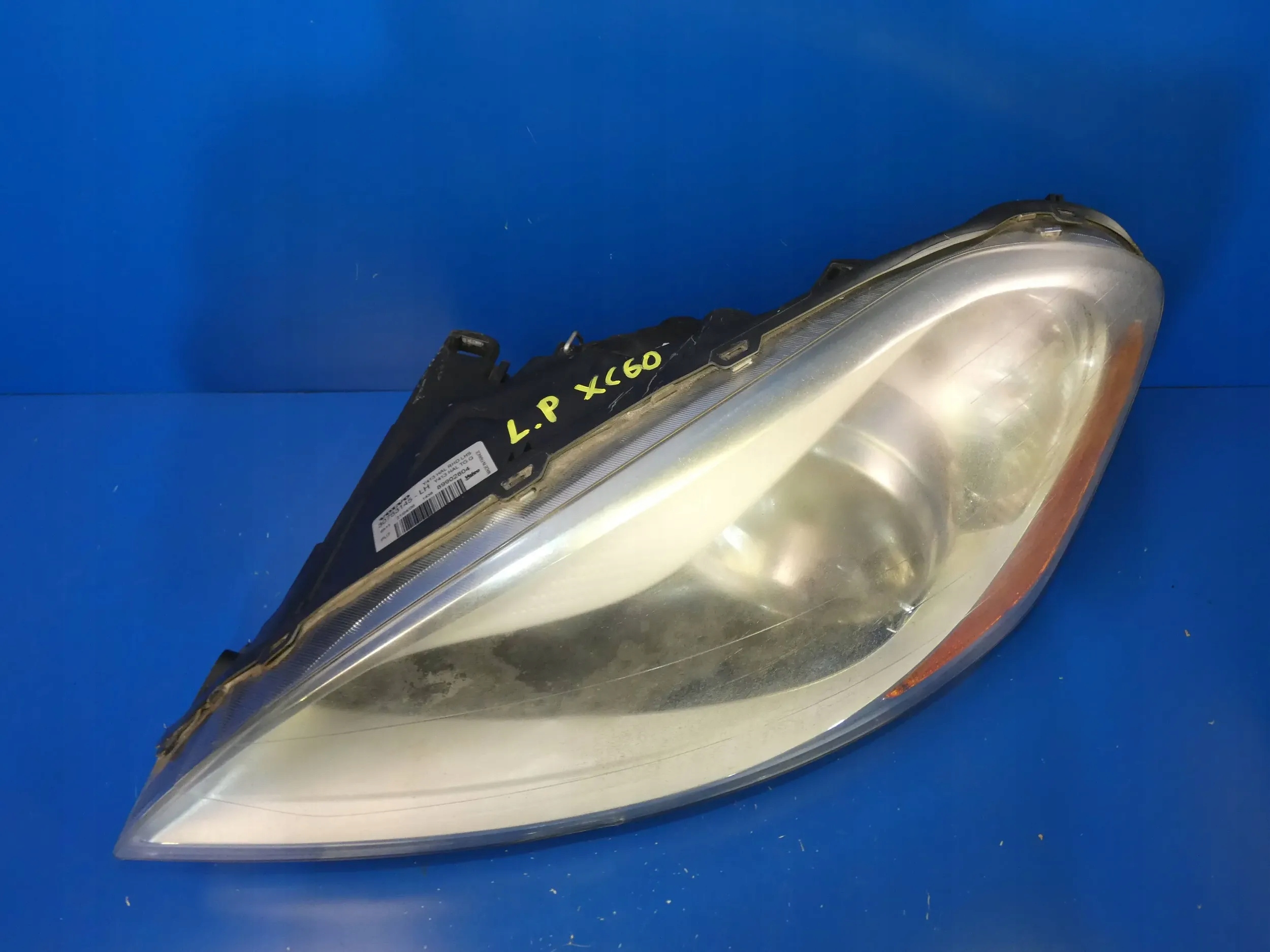 VOLVO XC60 and light left front front left WERSJA ANGIELSKA