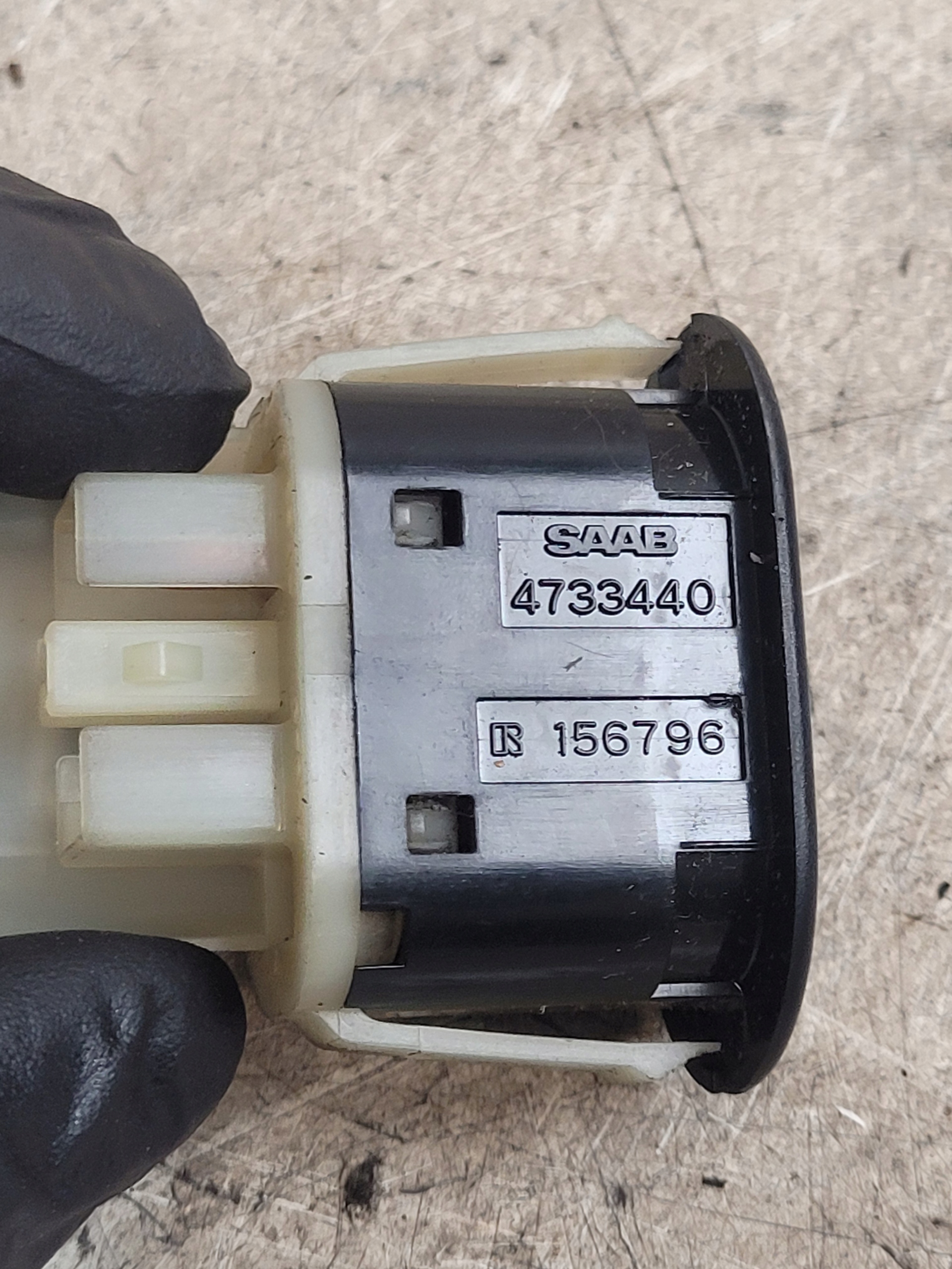 button bonnet boot SAAB 95 9-5 OE 4733440