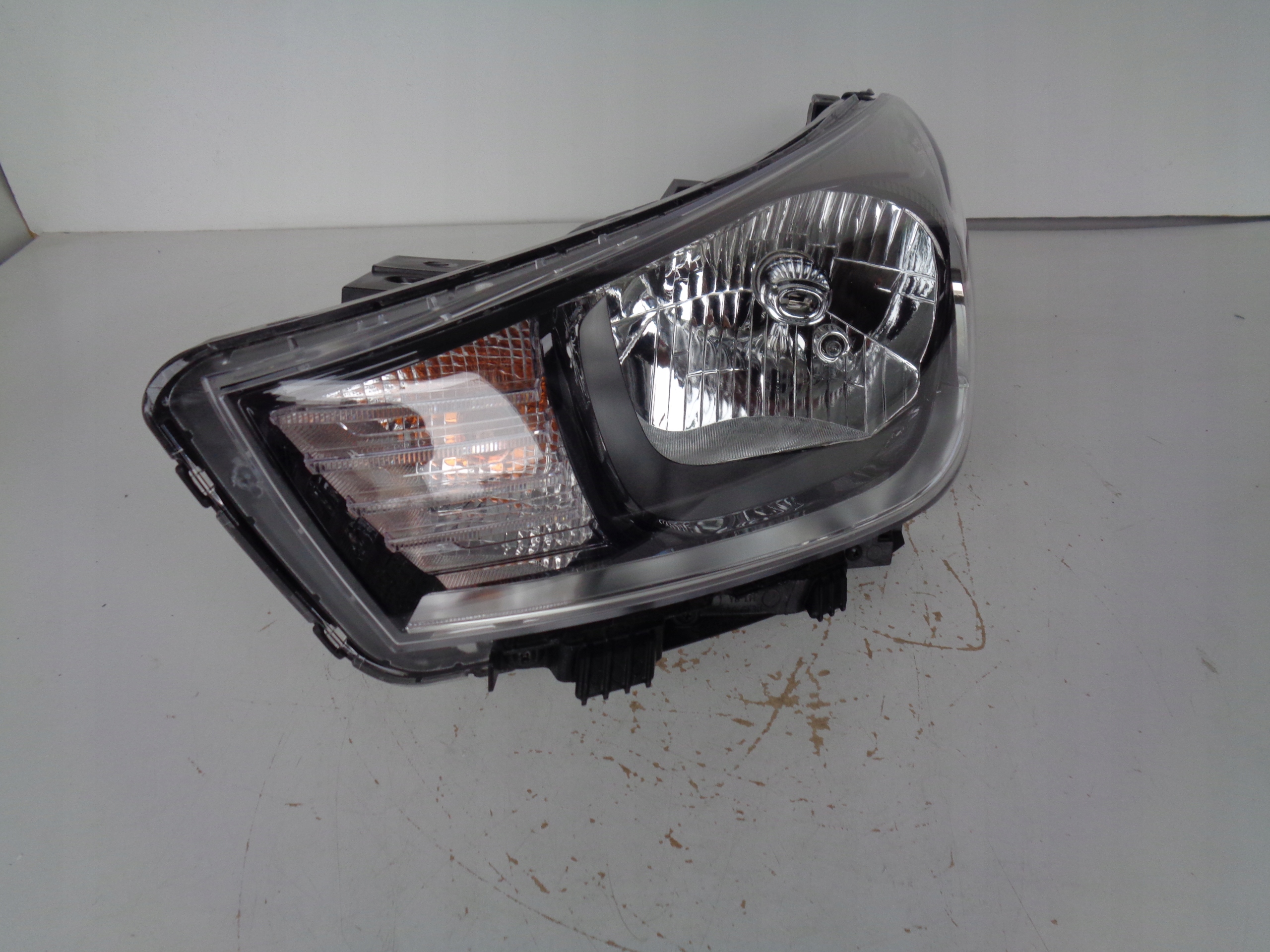 light left REFLEKTOR KIA RIO IV 17