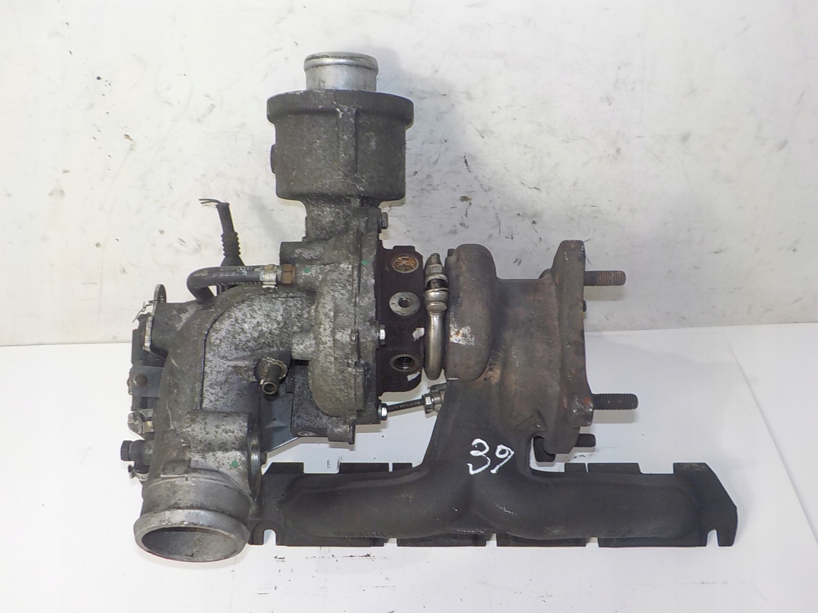 AUDI A4 B7 2.0 TFSI turbo TURBINA 06D145701E