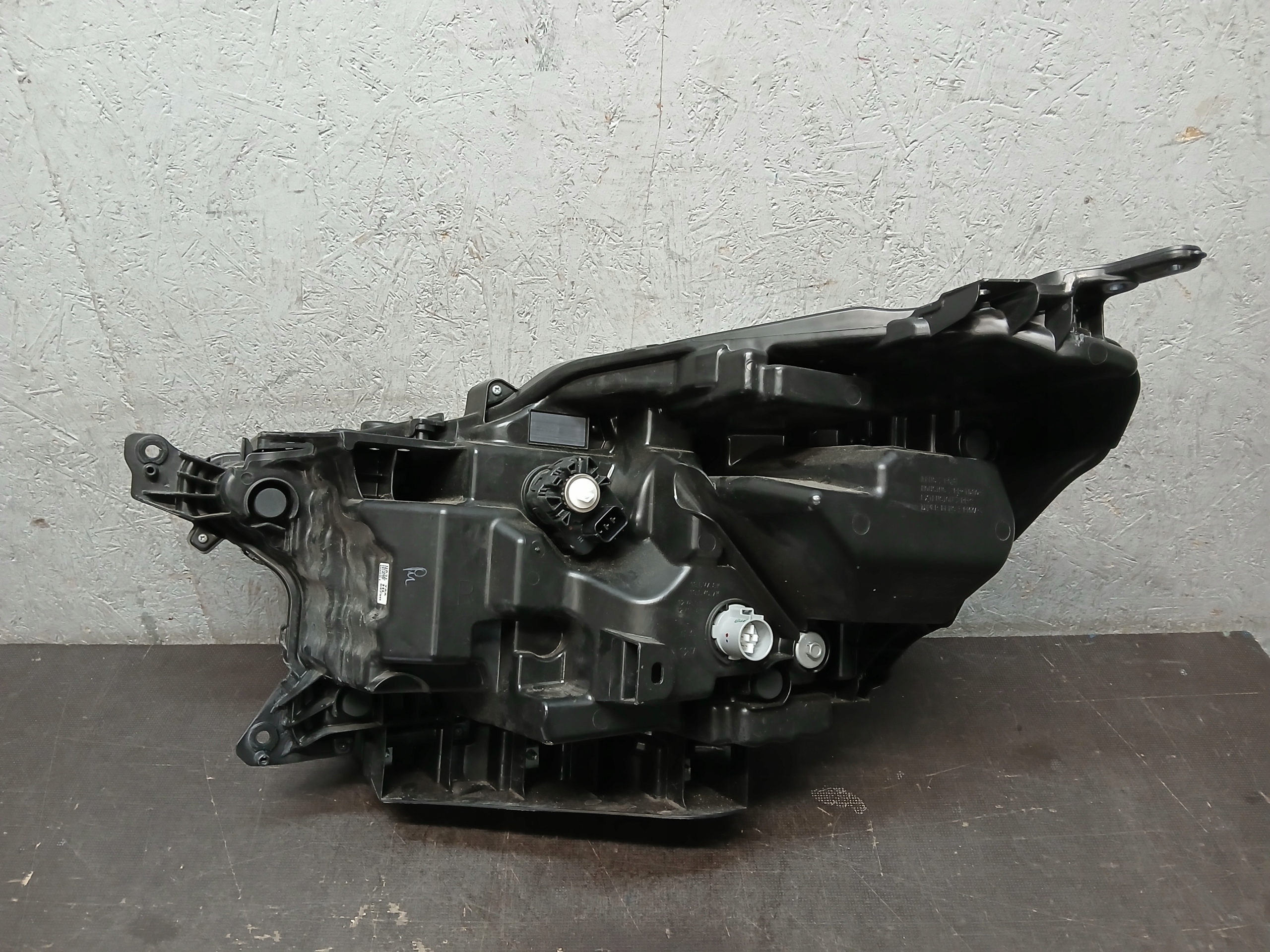 light front right SUZUKI SX4 S CROSS FULL LED 21- W63120Q3130097