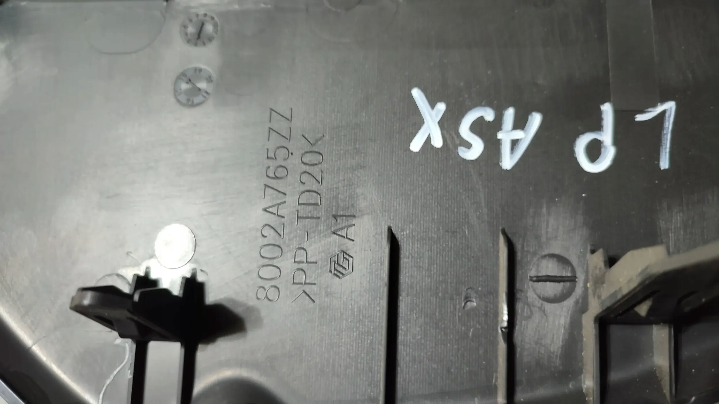 Mitsubishi ASX 18r. 1.6DiD front side left cover of the dashboard