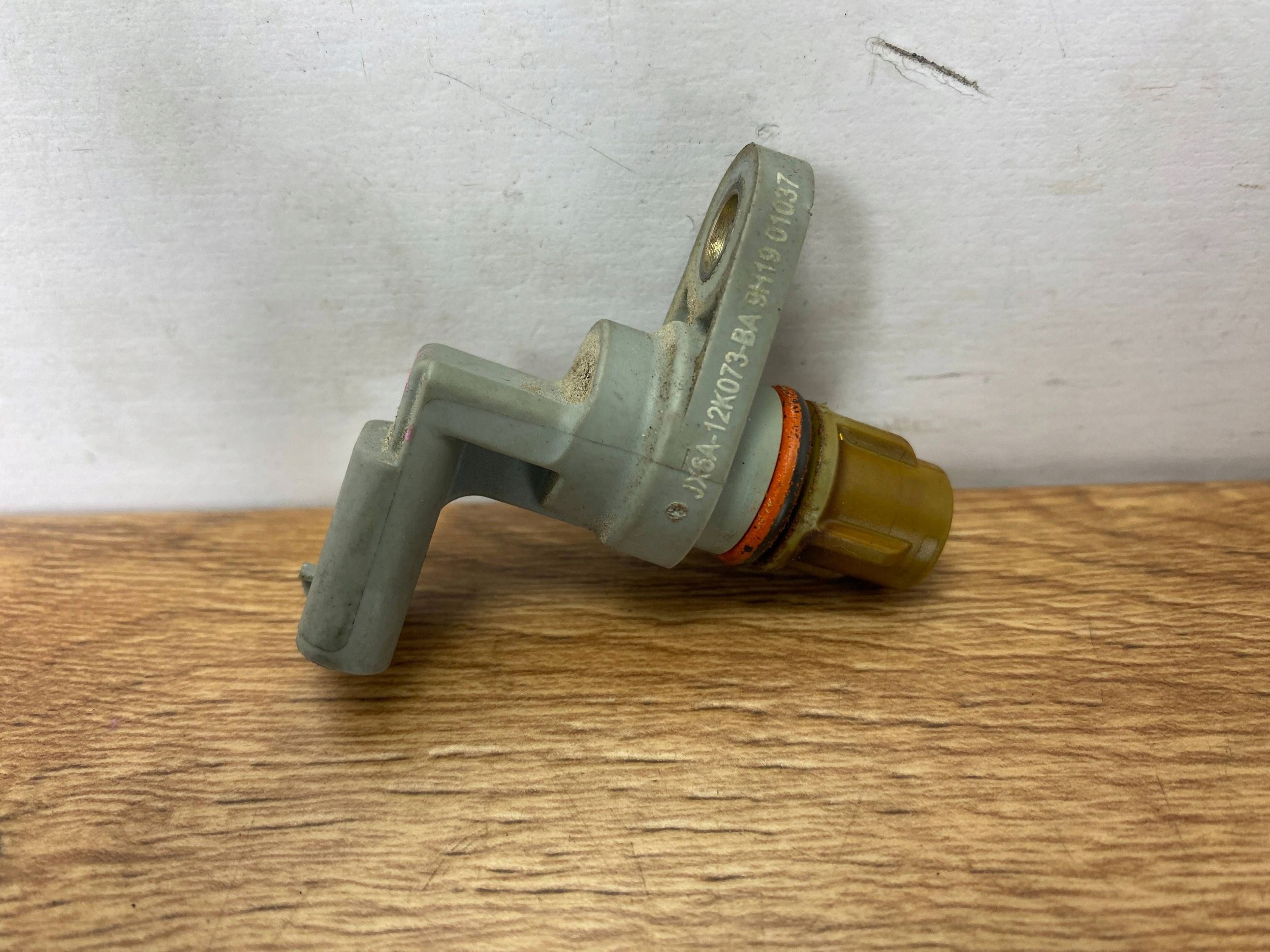 Nockenwellensensor des Zahnrads Ford Escape IV Kuga MK3 2020+