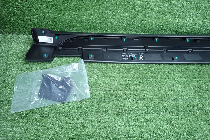 HYUNDAI TUCSON III 15- moulding threshold right 87754-D7100