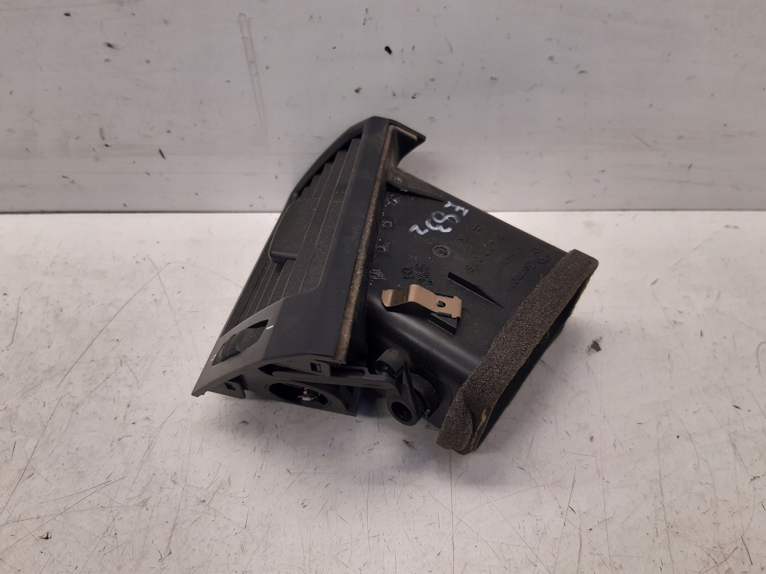 grid air conditioning devices left and right 3400075 BMW X3 E83