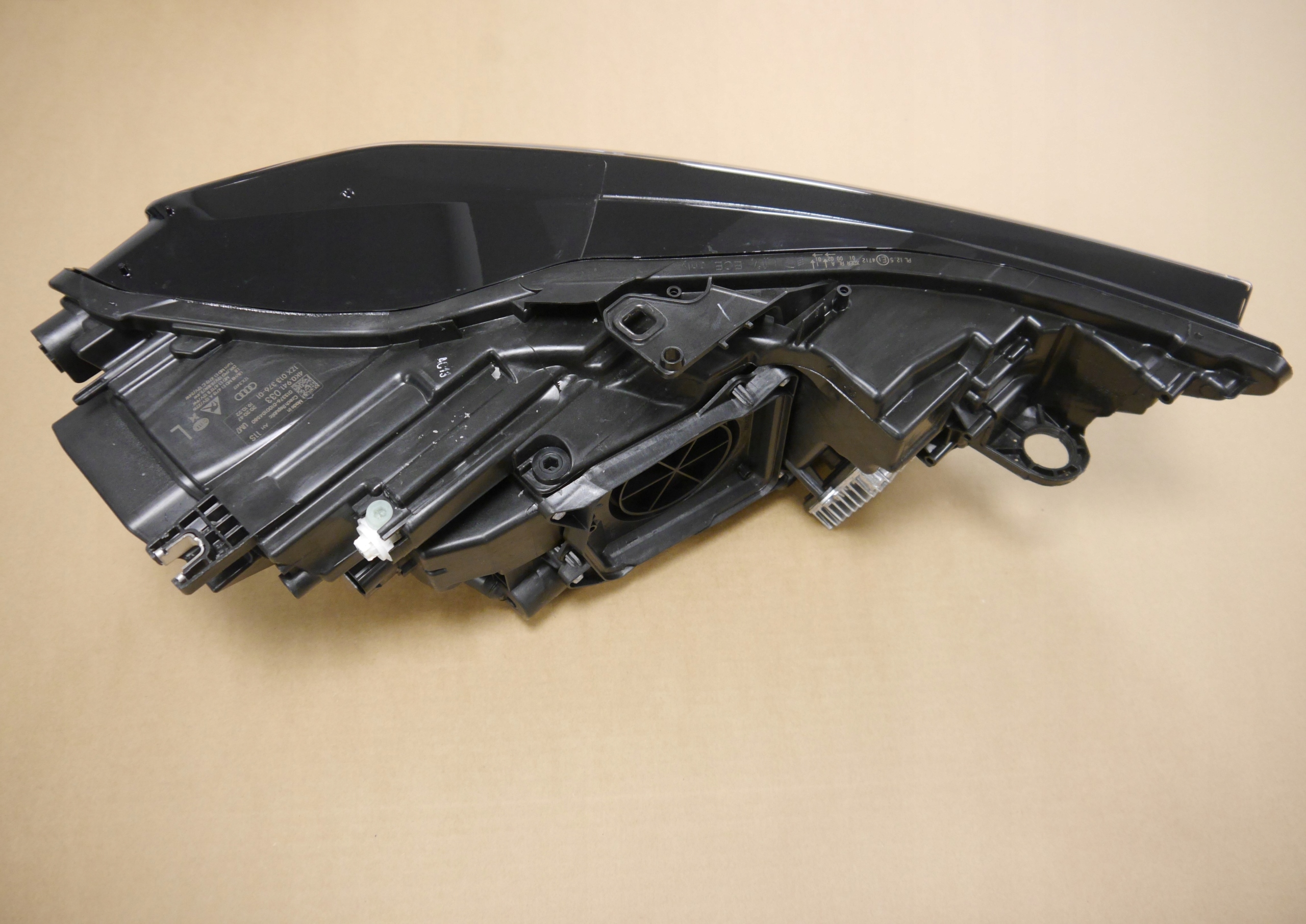 AUDI A6 C8 LAMPA FULL LED LEWA 4K0941033 Typ samochodu Samochody osobowe