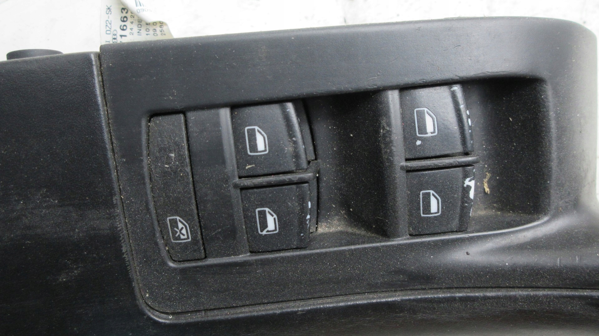 Audi A8 D3 4e0867173a защита Двери карта дверная Держатель