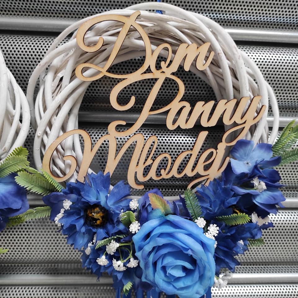 Wianek na drzwi Dom Pana Młodego 25 cm niebieska dekoracja Rodzaj koło do dekoracji