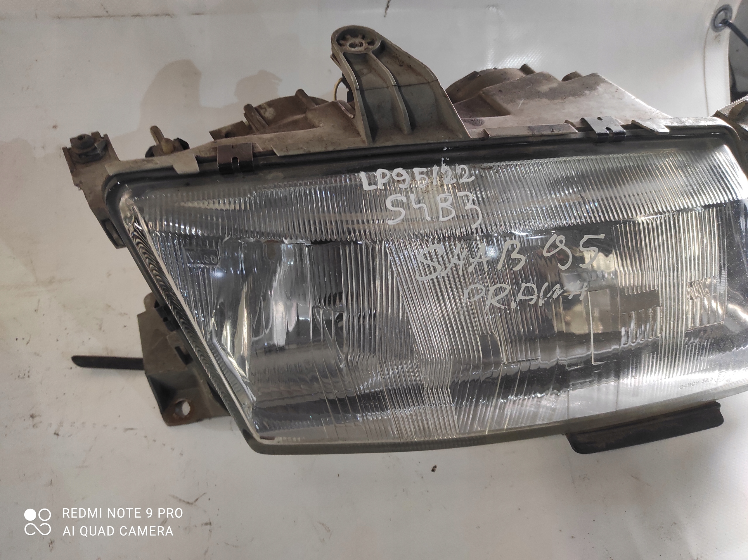 REFLEKTOR light right front SAAB 95 9-5 VALEO