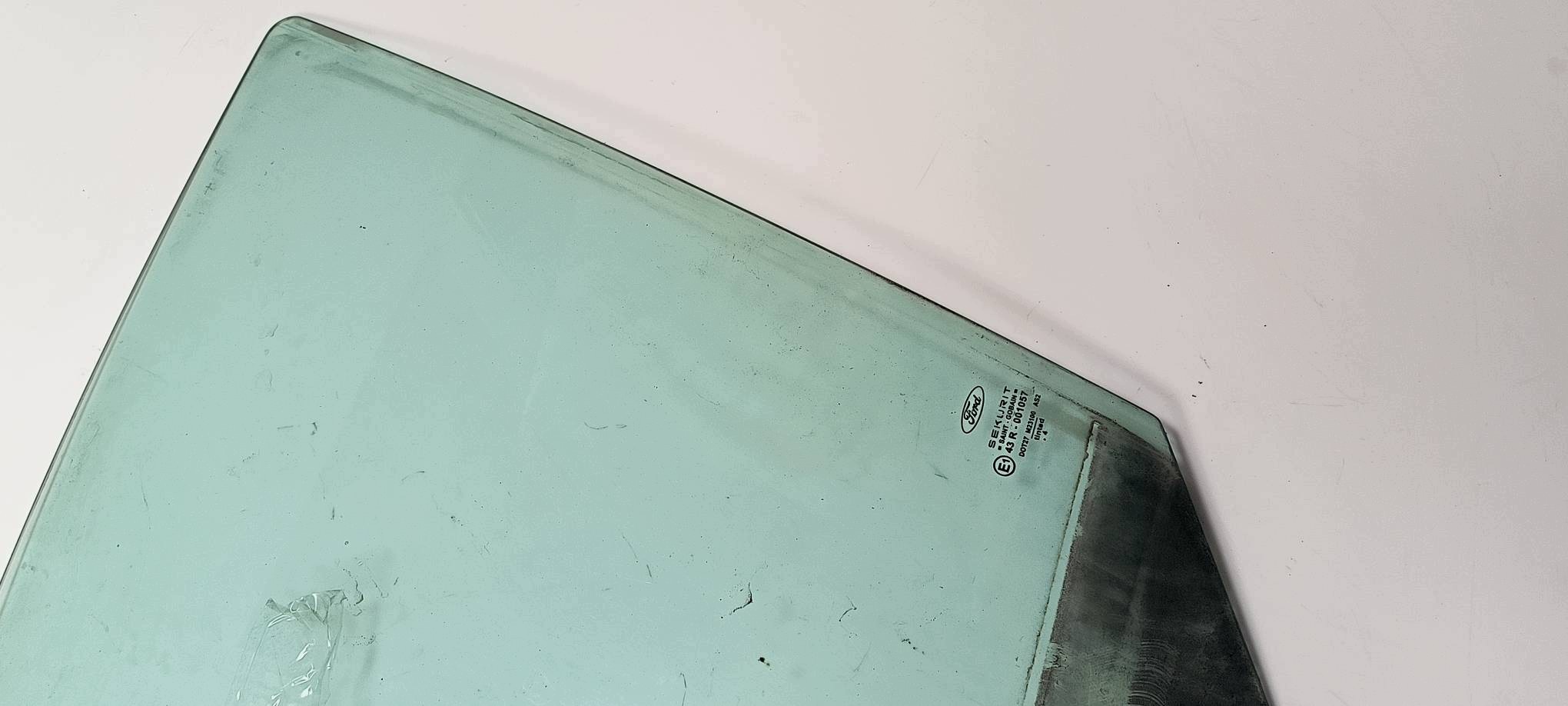 window door left front 2M5113W029BF FORD FOCUS MK1