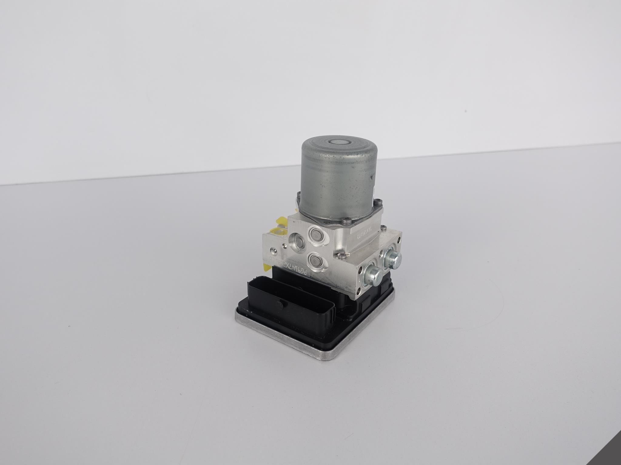 MERCEDES C W205 pumpa ABS ESP EBC TRW ZOLTA nova