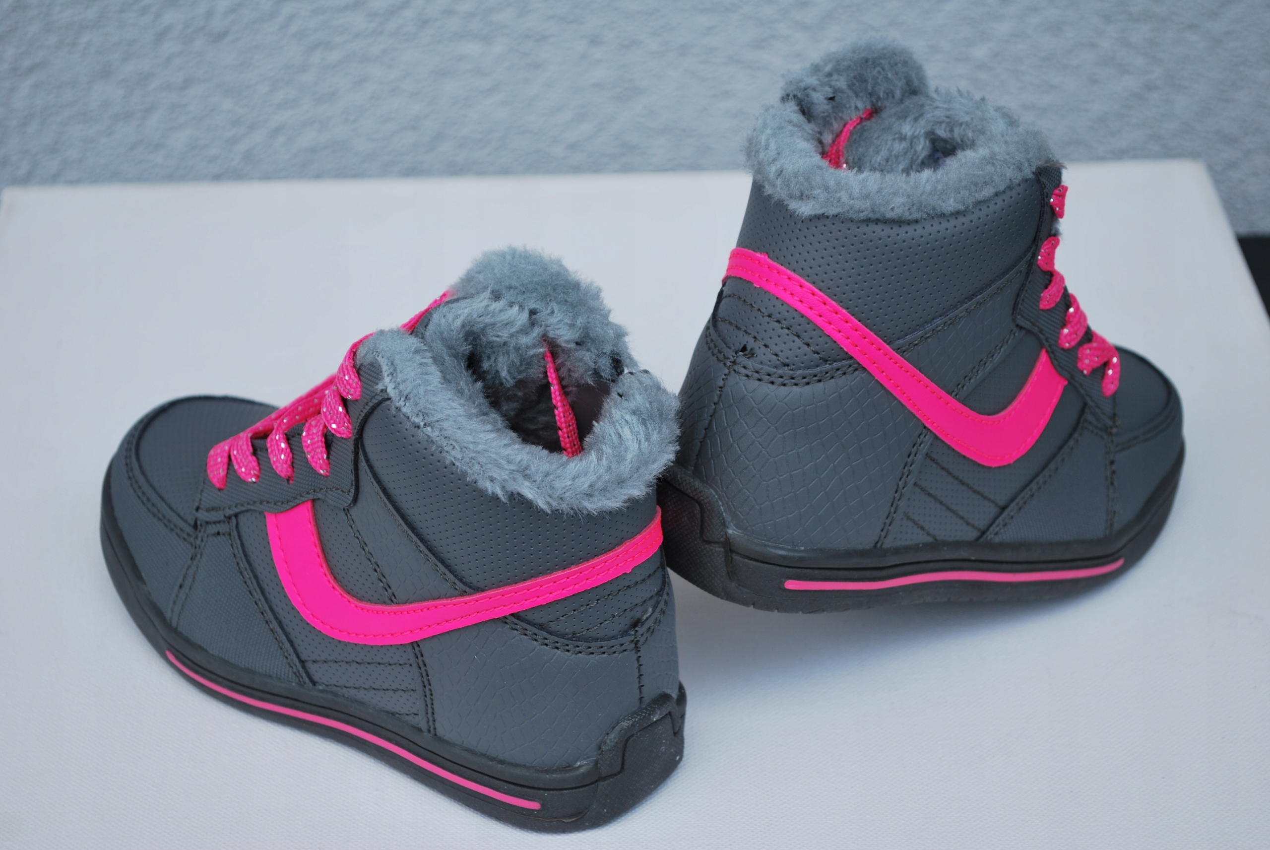 OCIEPLANE SPORTOWE KOZAKI na suwak r.34 / 22,3cm Płeć dziewczynki