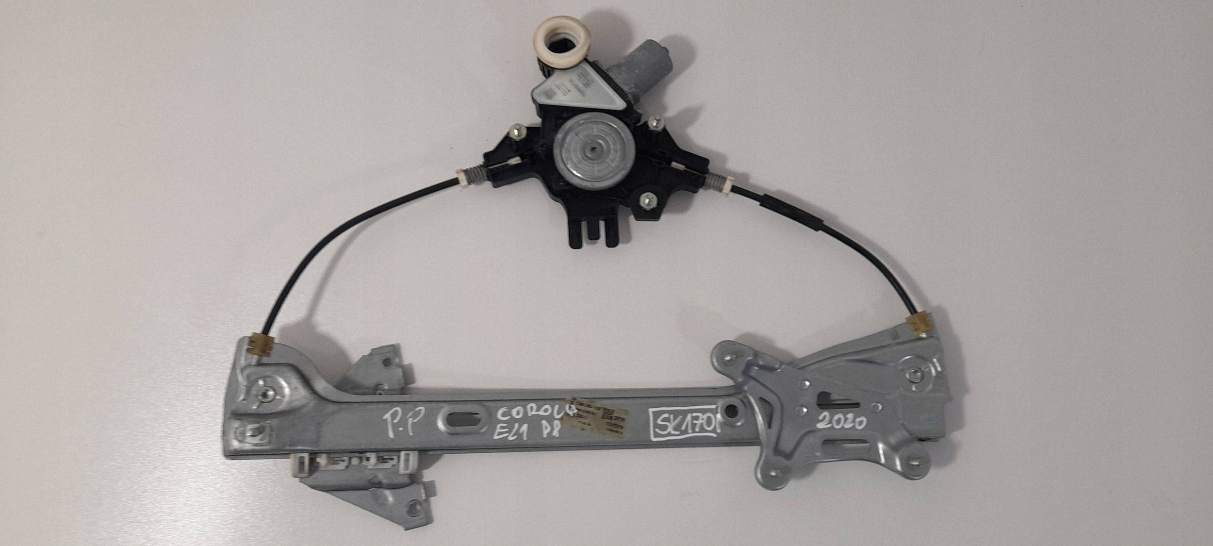 Toyota Corolla E21 window regulator front right 6981002721 (SK170)