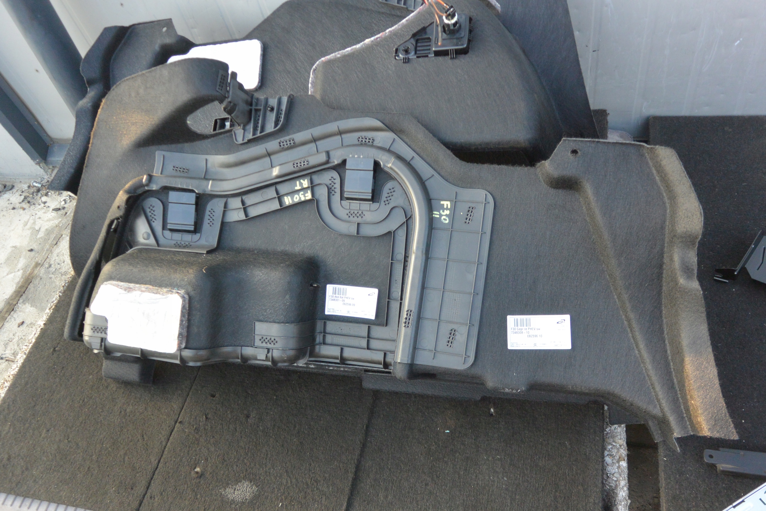 boot upholstery left right KPL BMW 3-SERIA F30 sedan 330E