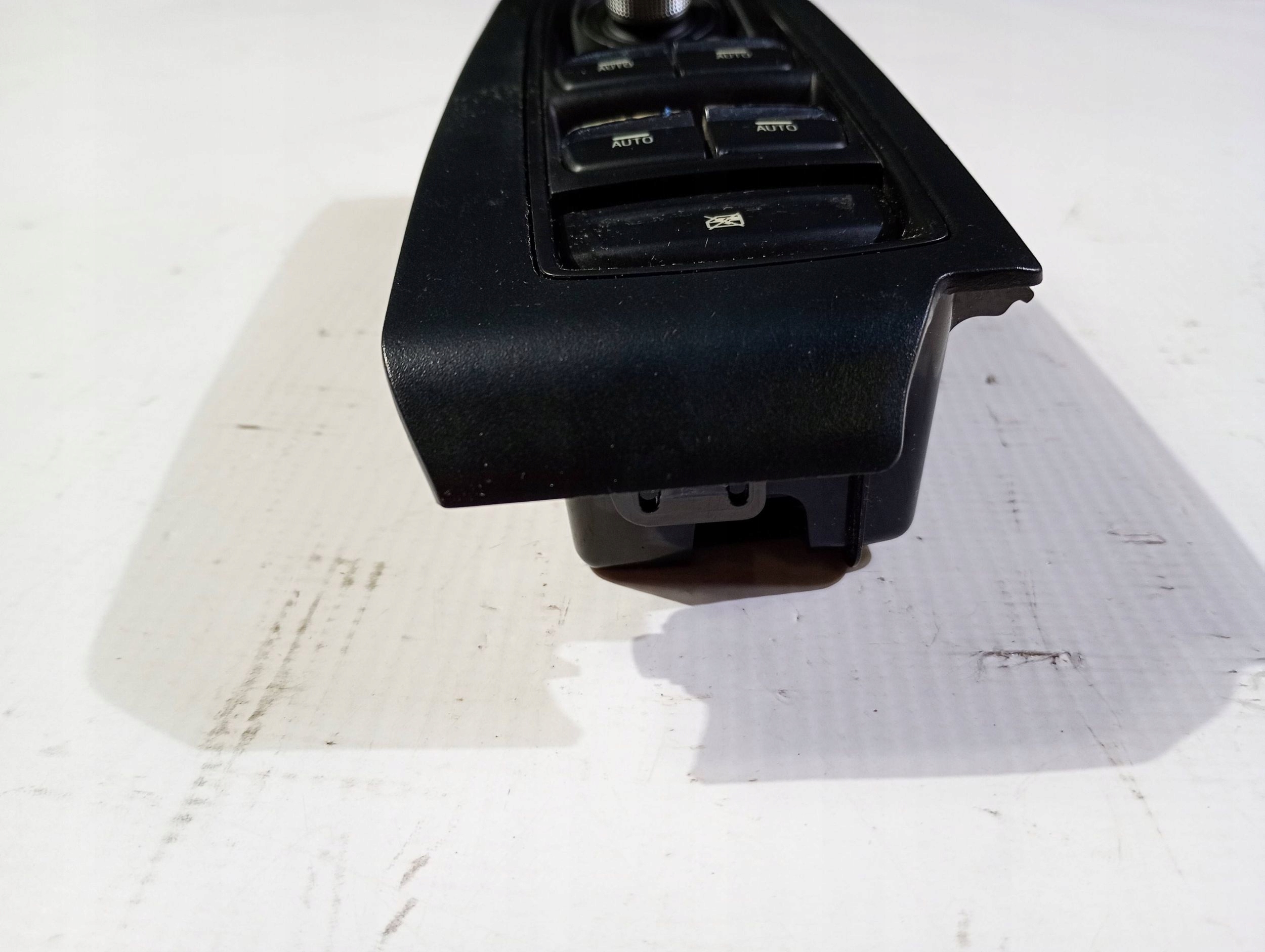 Panel switch button of the window of mirrors left Subaru WRX VB II 2022