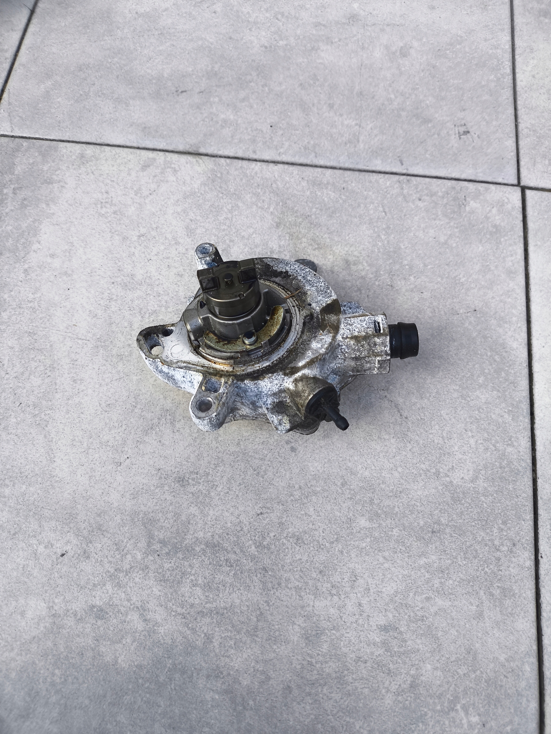 FORD насос вакум CM5G-2A451-GA ()