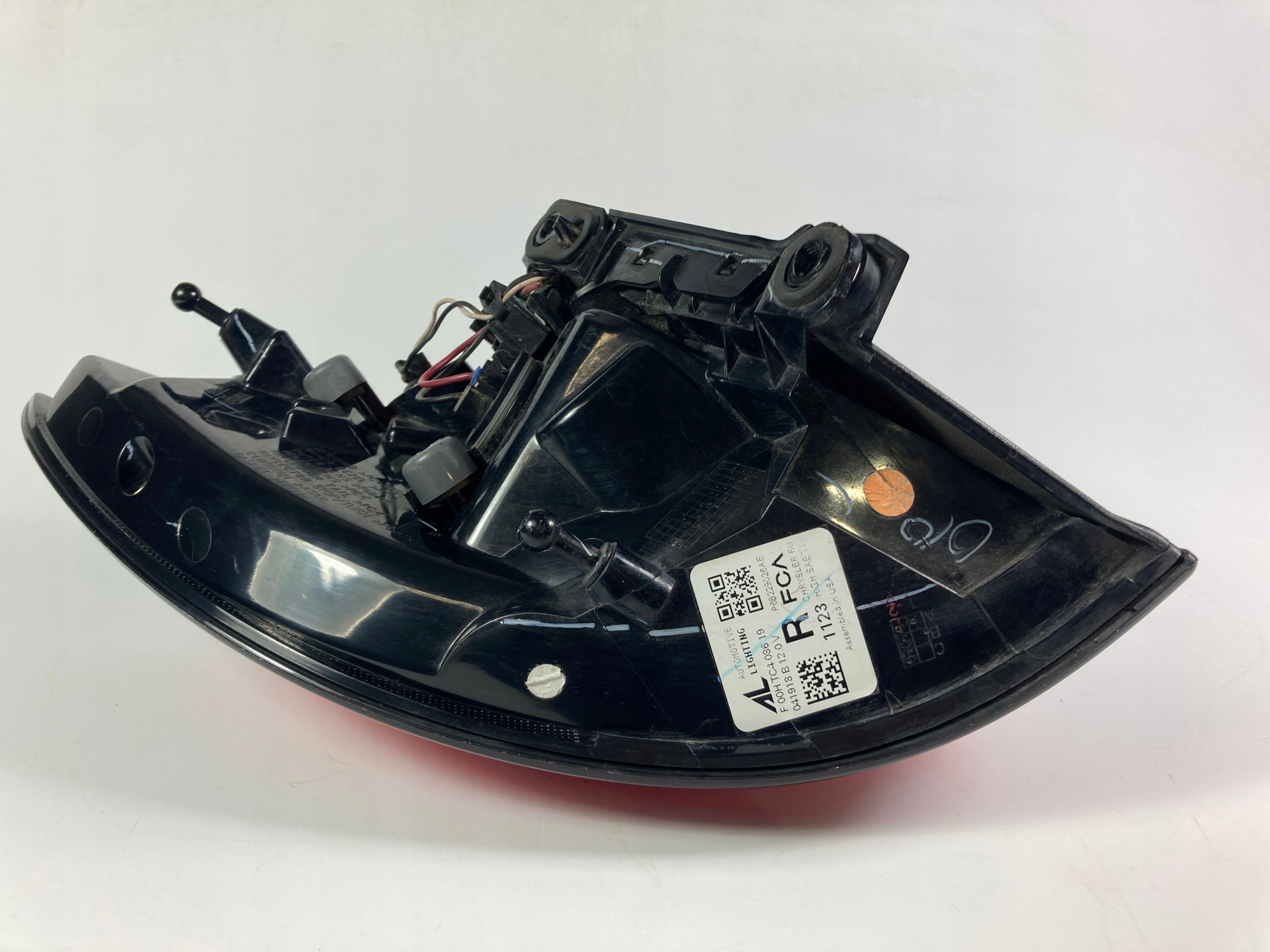 Chrysler Pacifica hybryda 2017-20 light rear right rear part