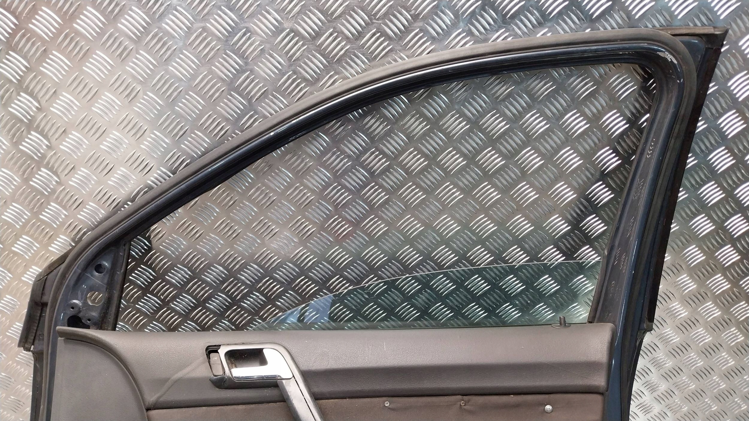 dveře předek pravé VW POLO 6Q 01