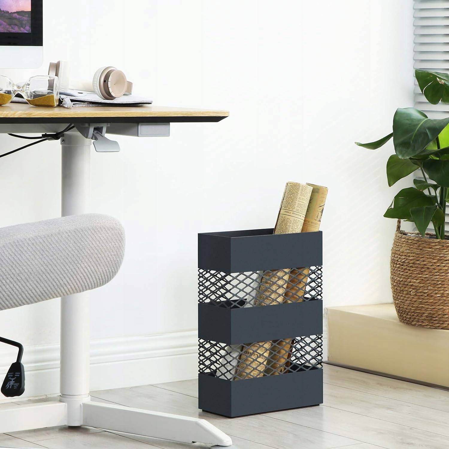 STOJAK NA PARASOLE PARASOLNIK OCIEKACZ 4 HACZYKI NÓŻKI OCHRONNE KORYTARZ Marka inna