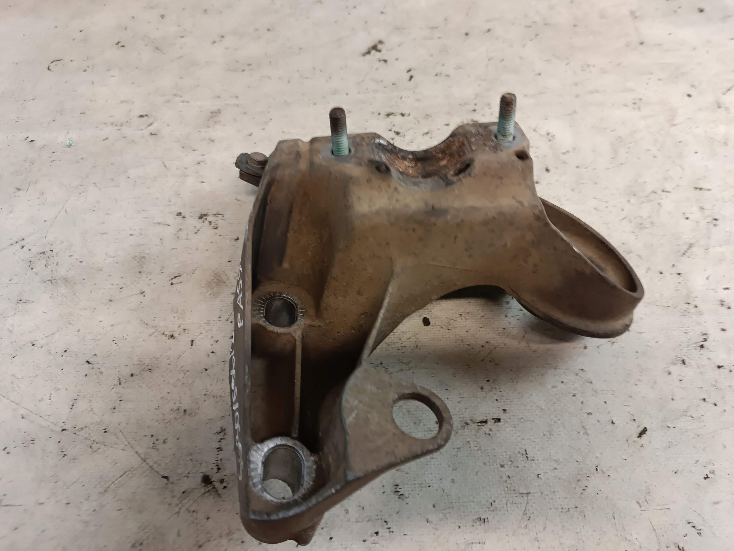 engine mount right VW PASSAT B5 FL 1.9TDI