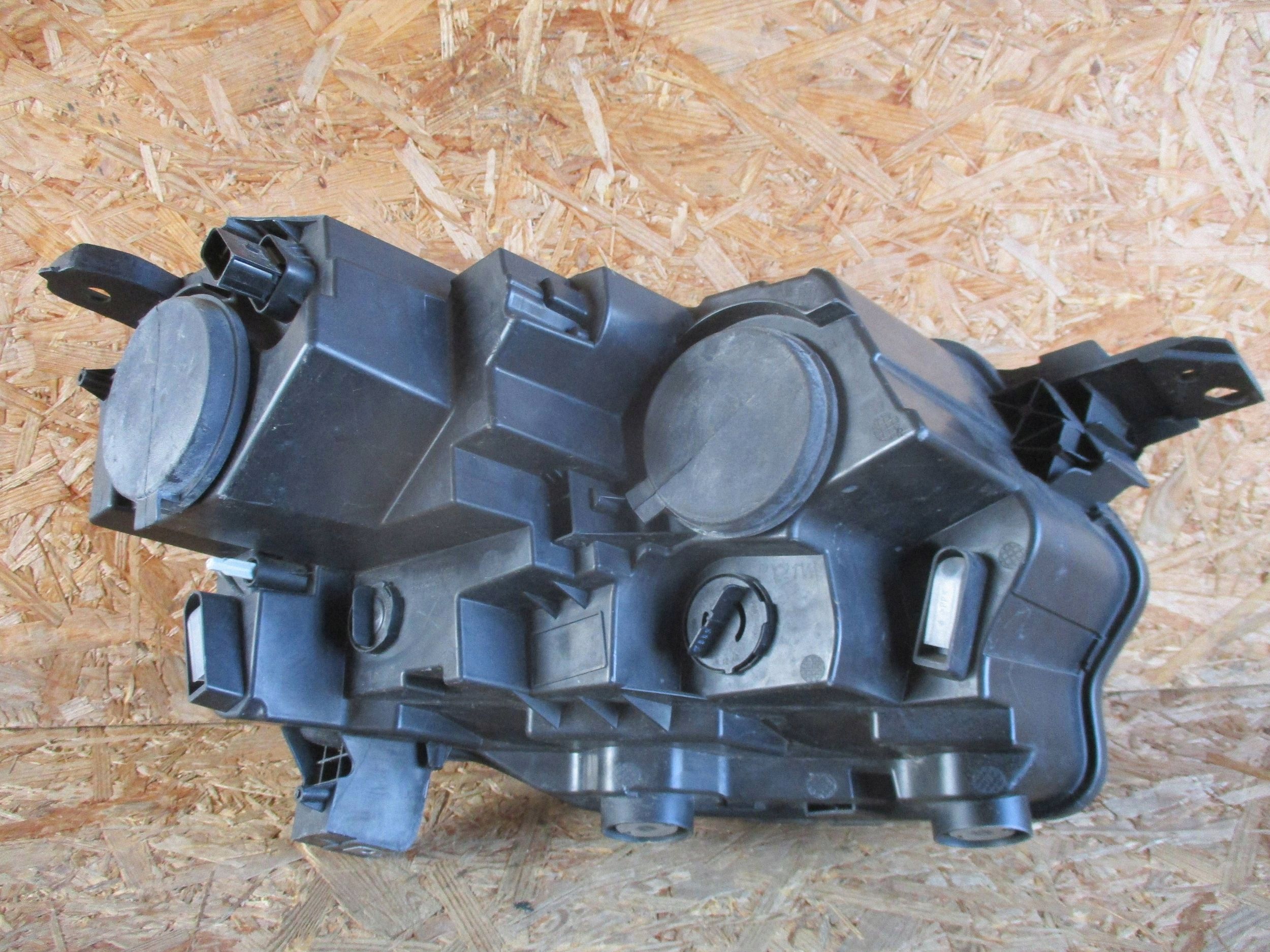 light front front left TOYOTA PROACE CITY