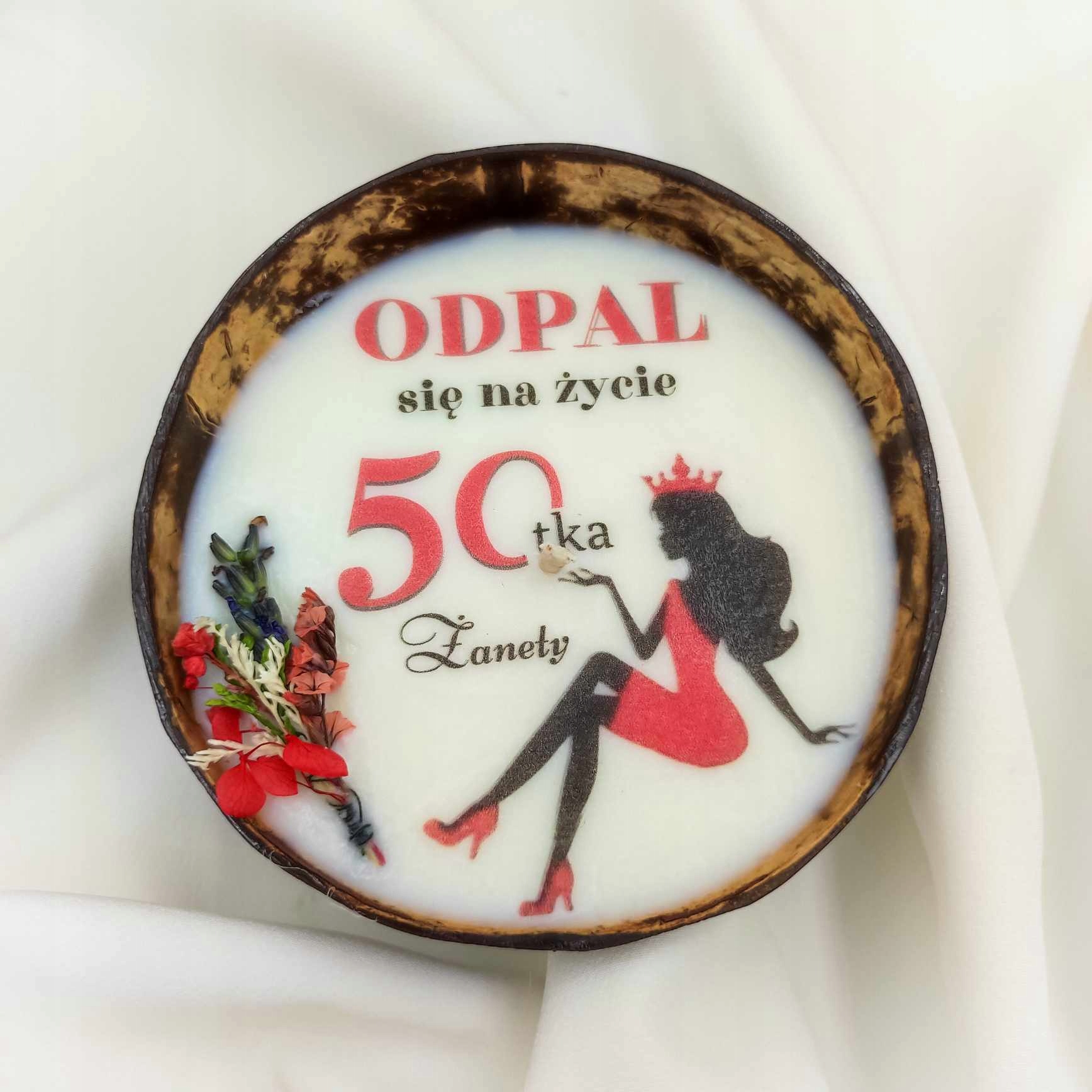 Svíčka v kokosu k 50. narozeninám personalizovaný dárek