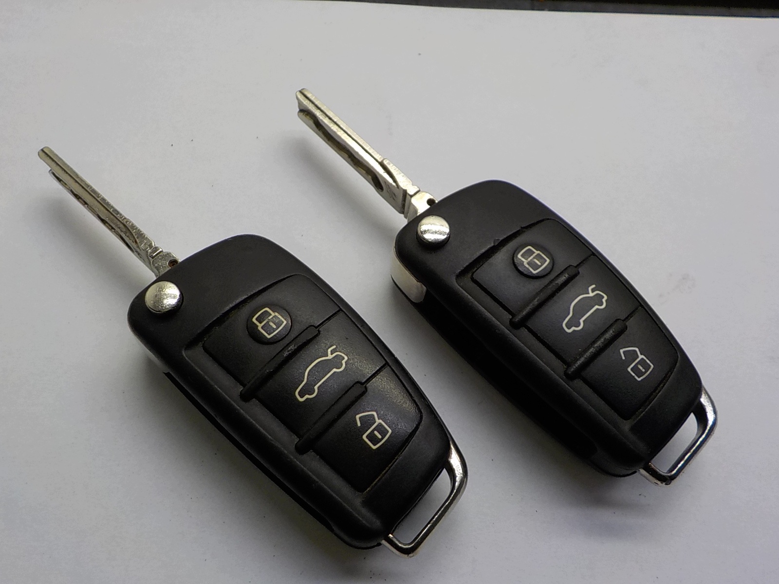 AUDI A6 C6 Q7 4L key PILOT 868 MHZ