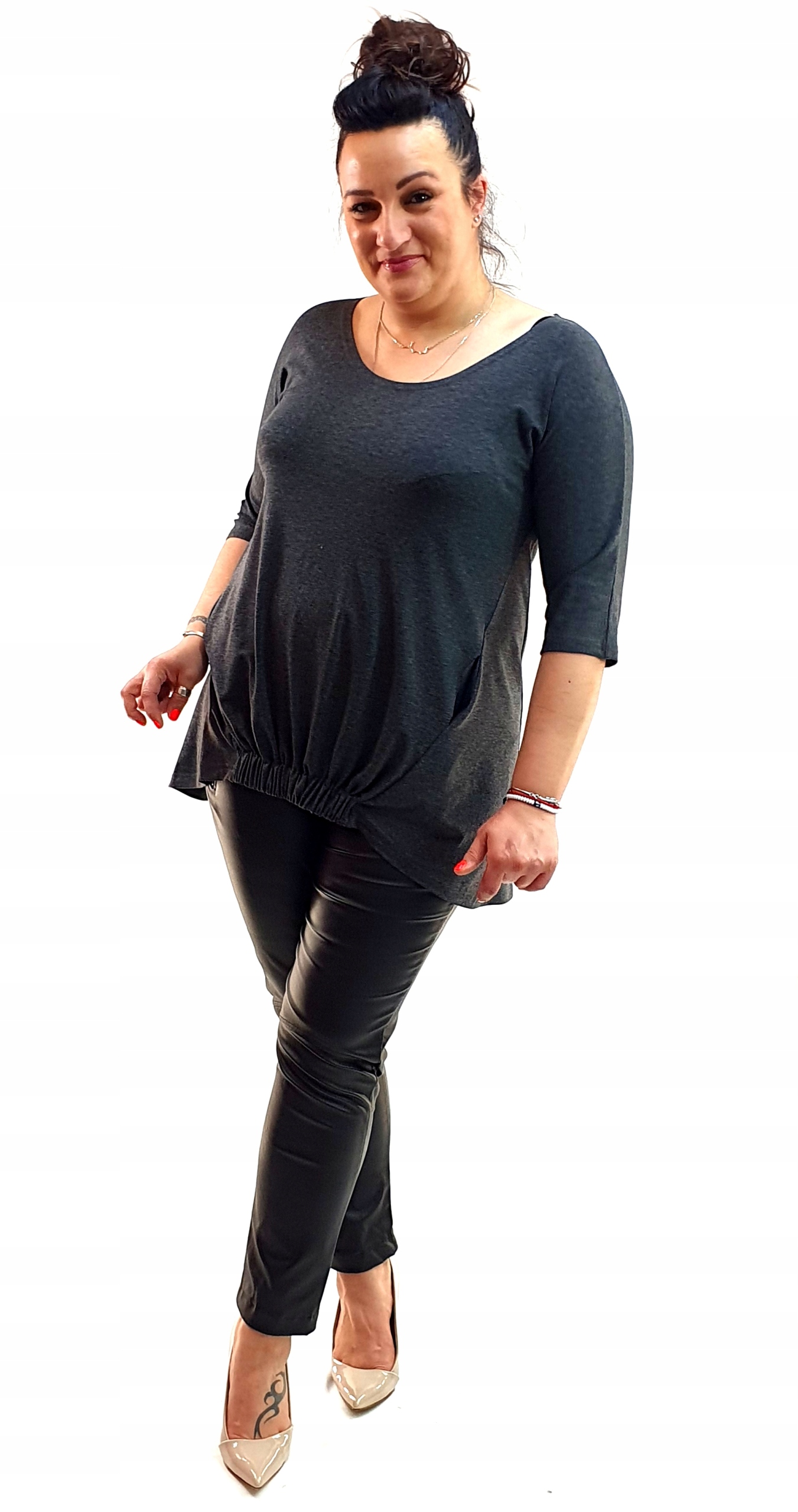 Plus Size. Bluzka - tunika z gumką czarna rozm. 48 Rękaw rękaw 3/4