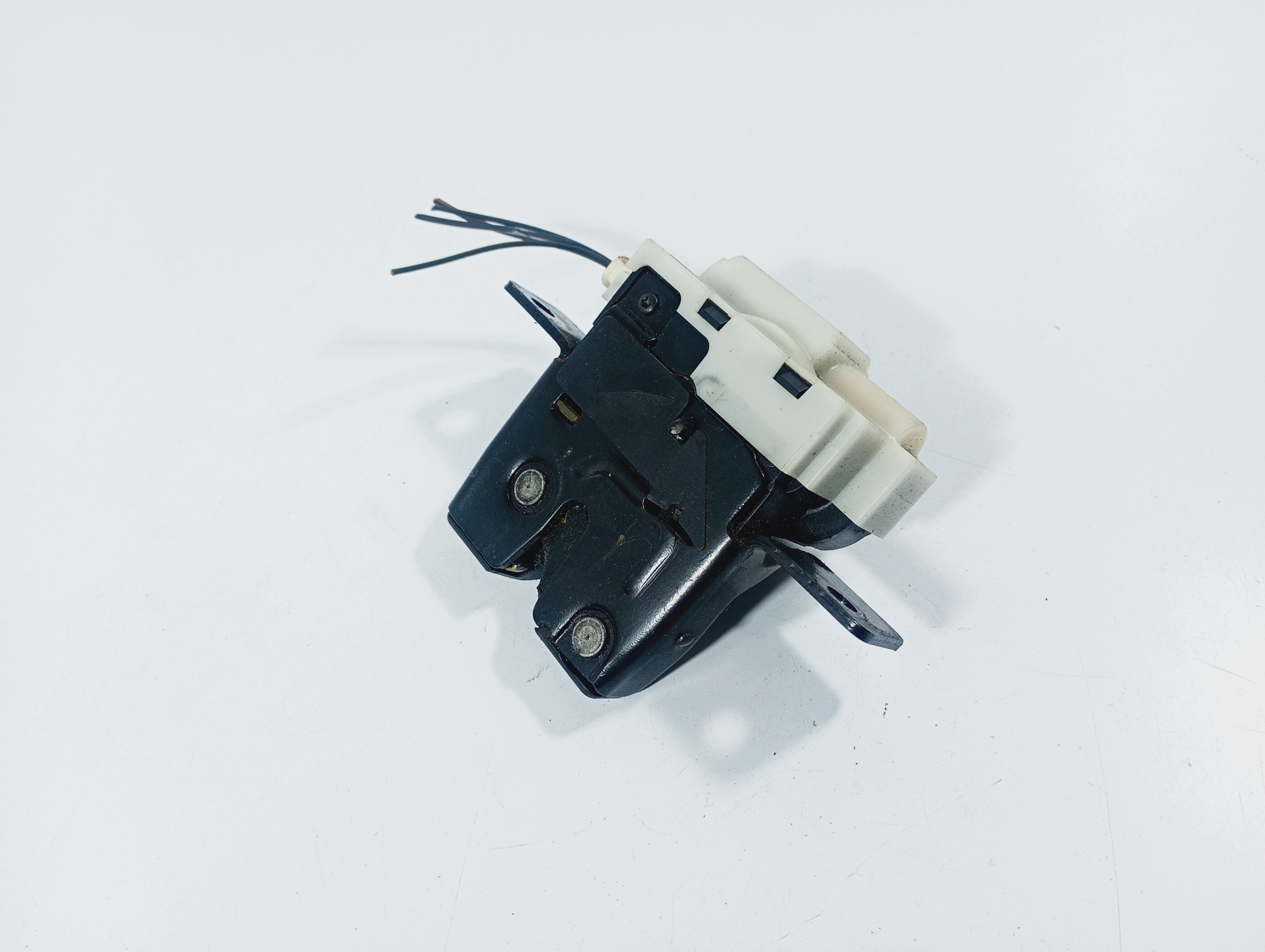 lock bonnet boot rear part OE 8200076240E RENAULT Megane 2 II 03-09