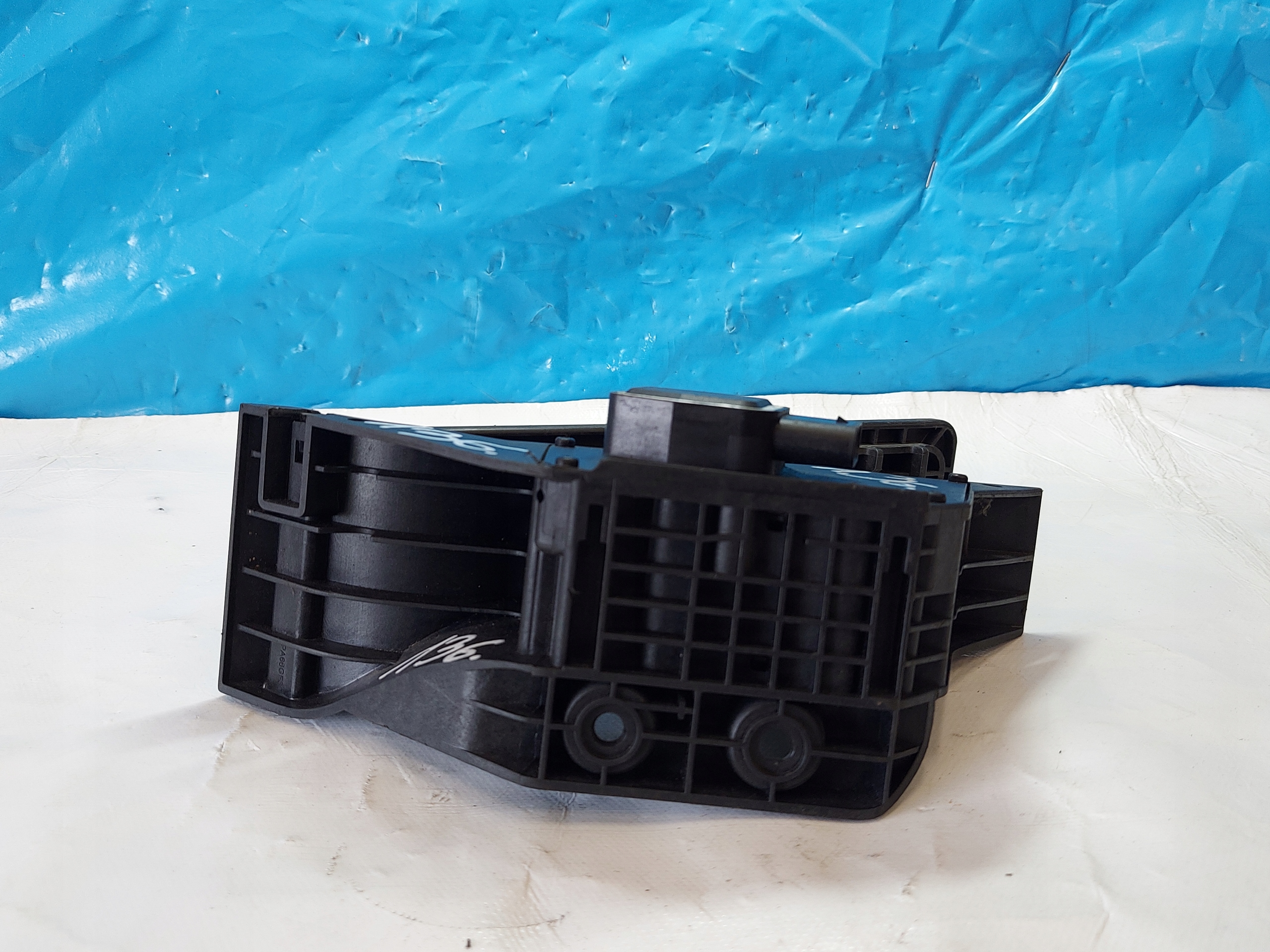 accelerator pedal MERCEDES W169 A1693000304