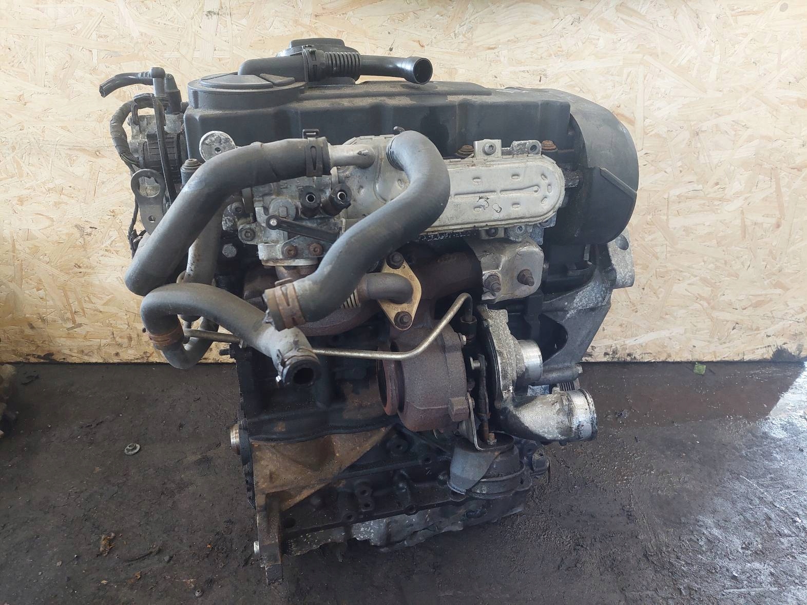 engine DIESEL + UKLAD WTRYSKOWY AUDI A3 8P BKD 03G130073G
