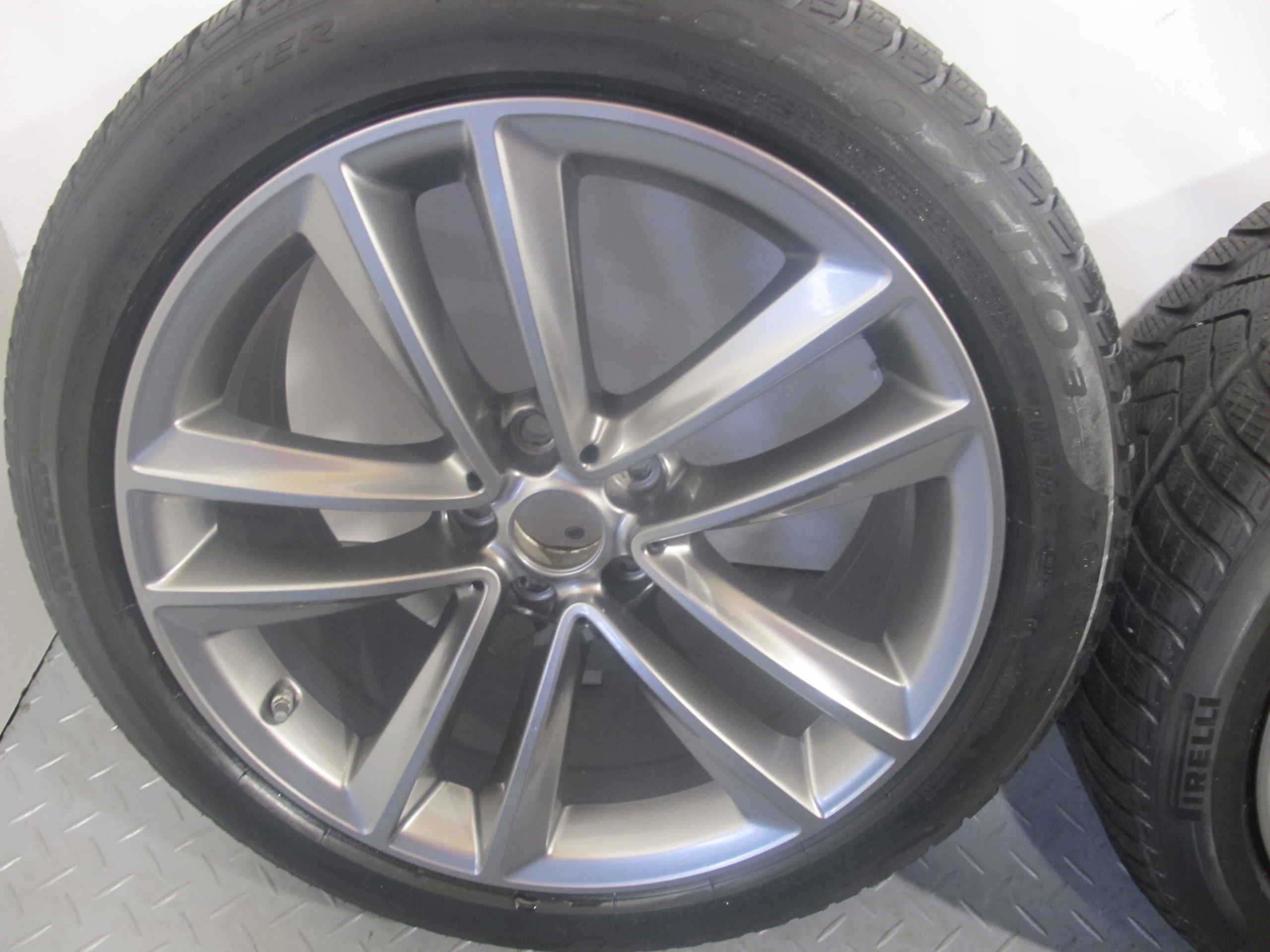 FELGI KOŁA BMW G12 G30 6881665 245/45/19 630 ZIMA Rodzaj opon Zimowe