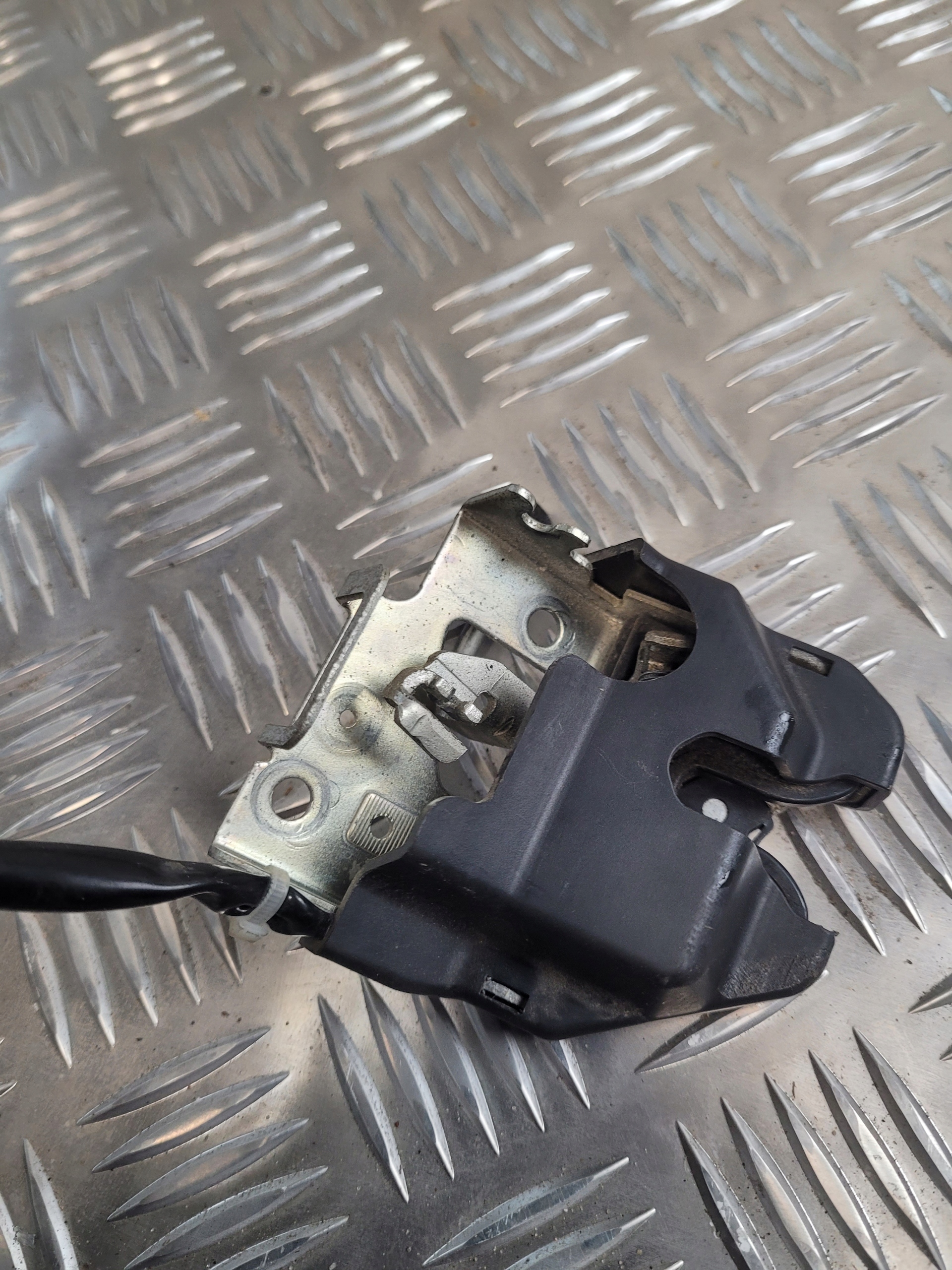 lock bonnet boot HONDA CIVIC VIII 8 sedan