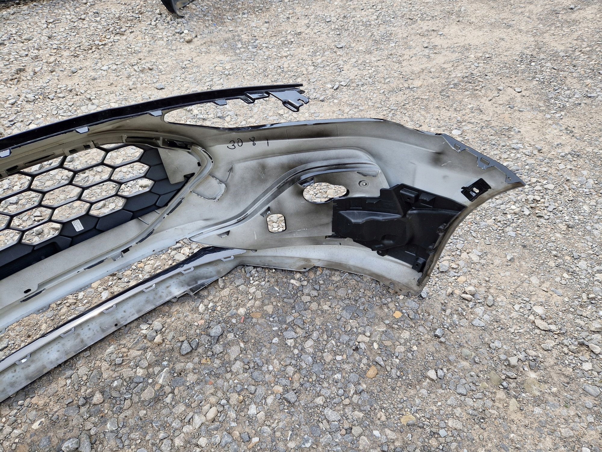 FRONTSTOSSSTANGE FORD FOCUS IV LIFT ST-LINE 2021R->