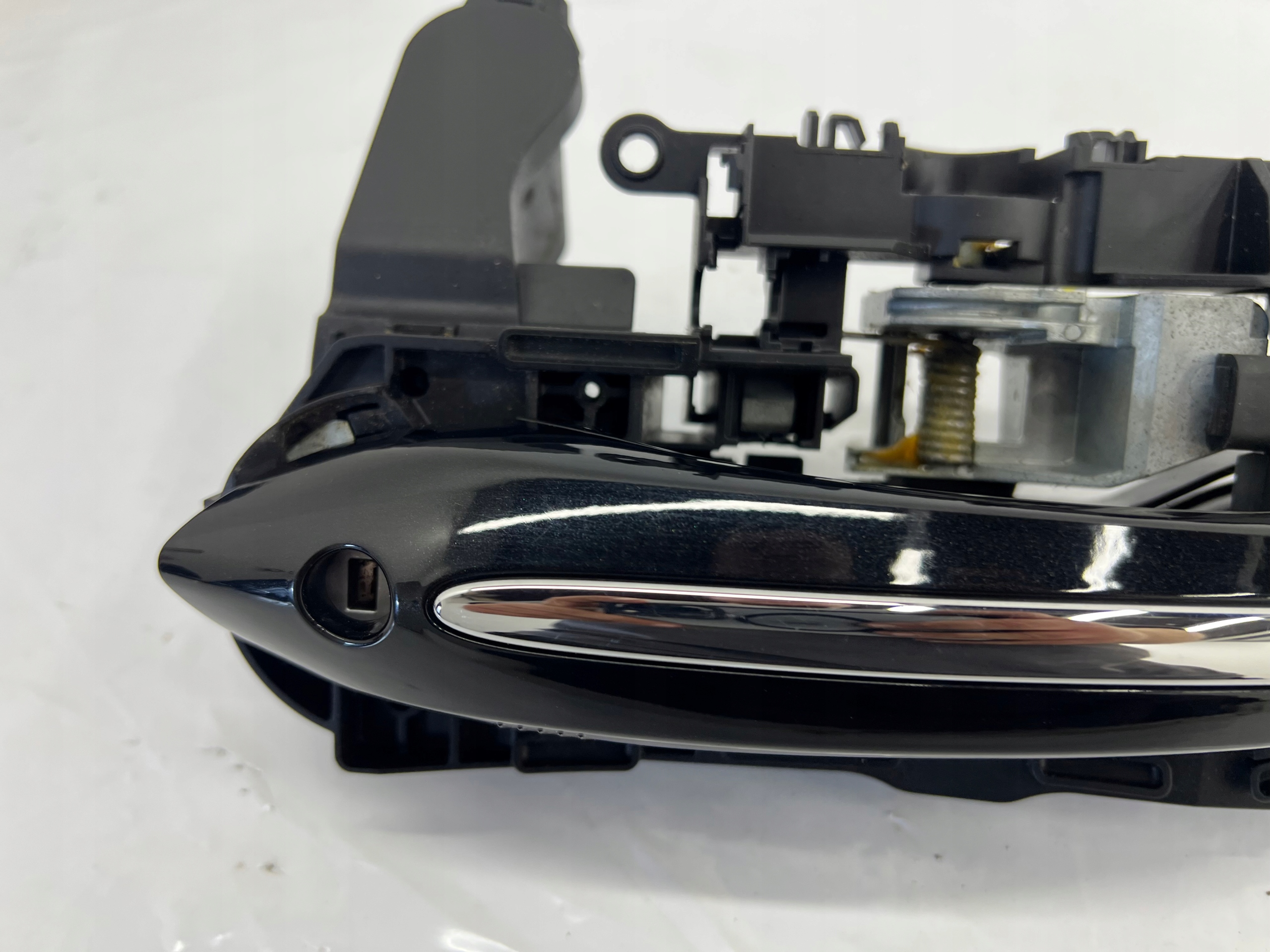 handle left front front KEYLESS X1718722511 BMW F01 F02 colour 475/9